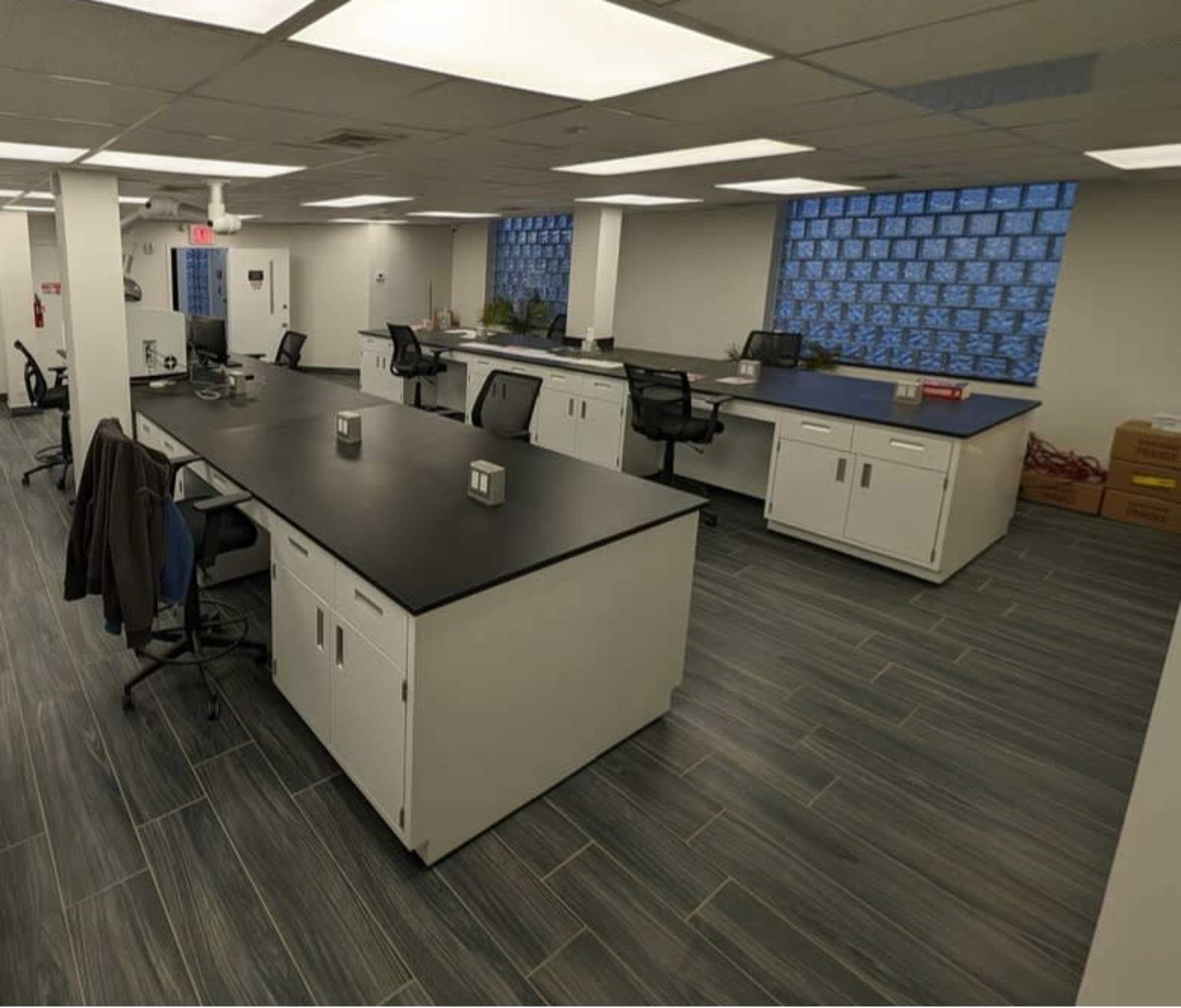 Large Creative and Technical Workspace Image in Mariners Harbor, Staten Island, NY