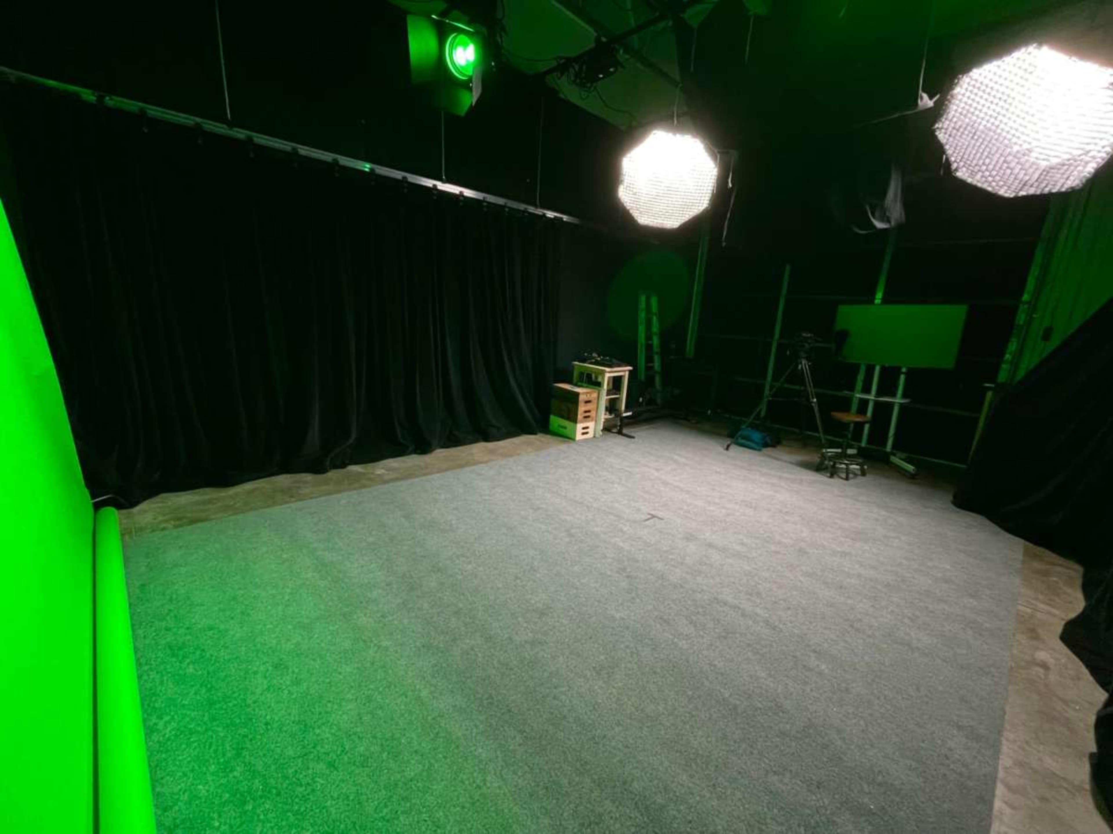 Talking Head Studio Image in Oakdale, Oakdale, MN