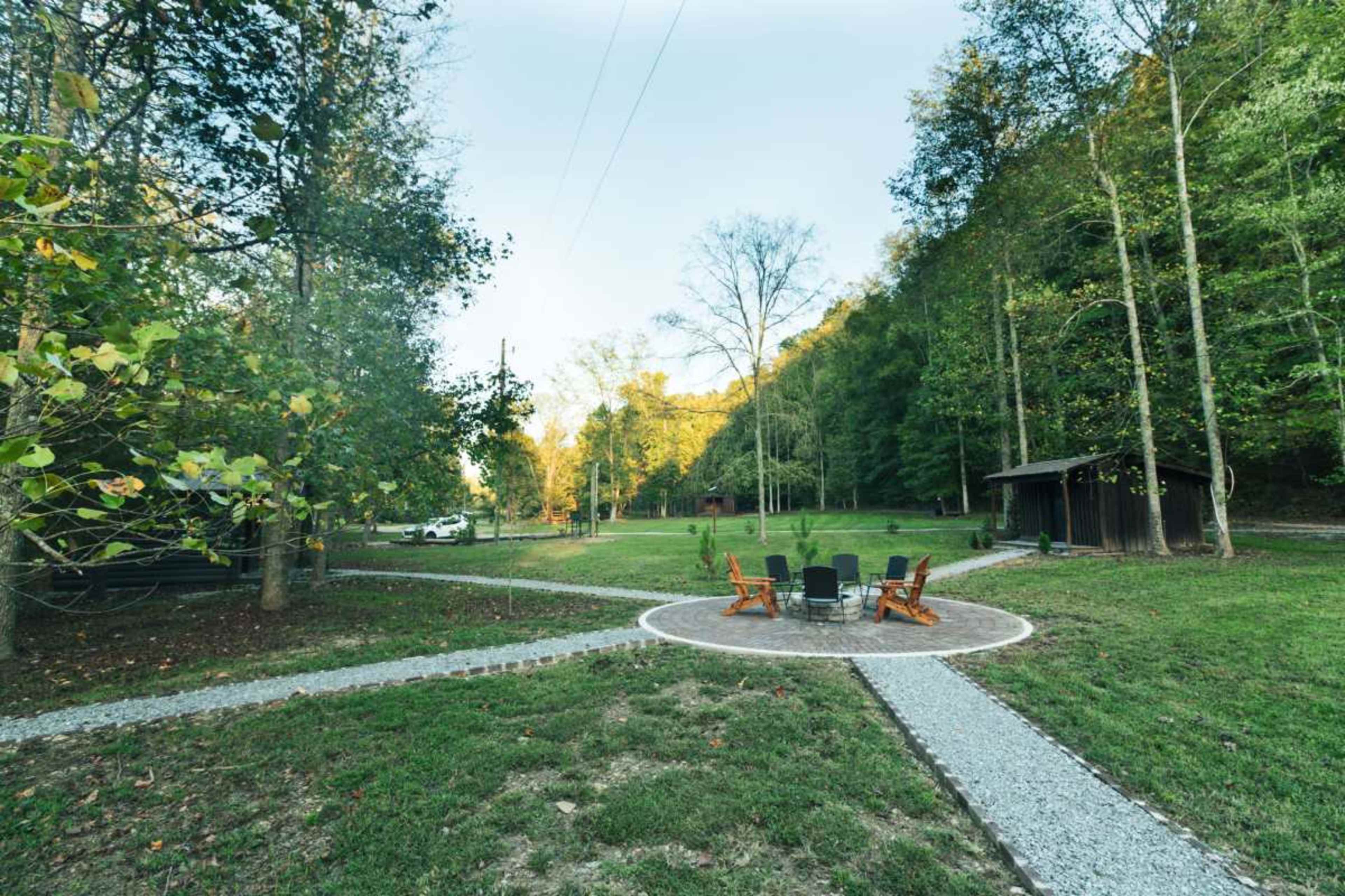 Beautiful Log Cabin & Tiny Homes on 20 Breathtaking Acres, 20 minutes North of Nashville Image in , Goodlettsville, TN