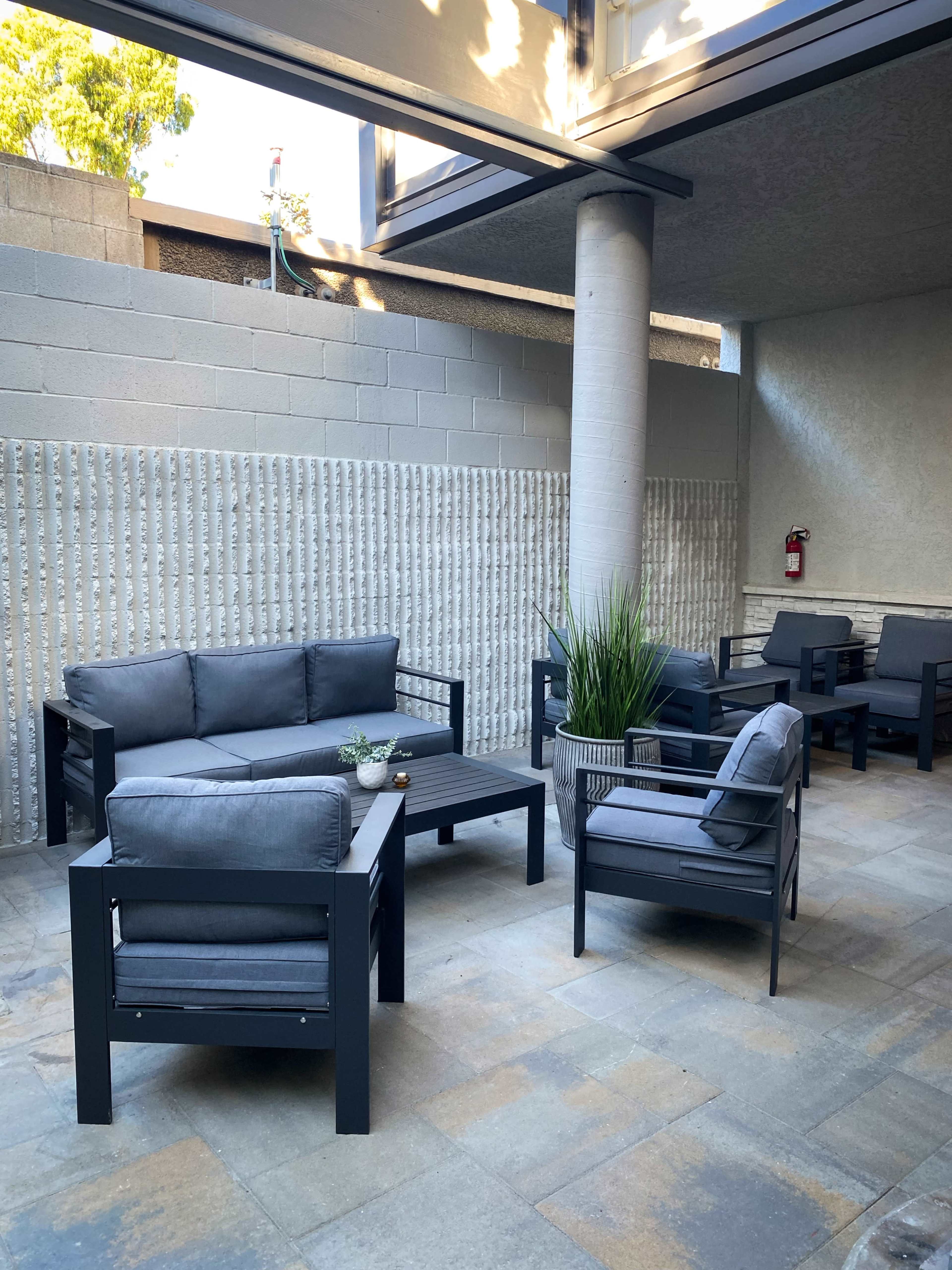 Elegant Lounge with Private Courtyard Image in Fullerton, Fullerton, CA