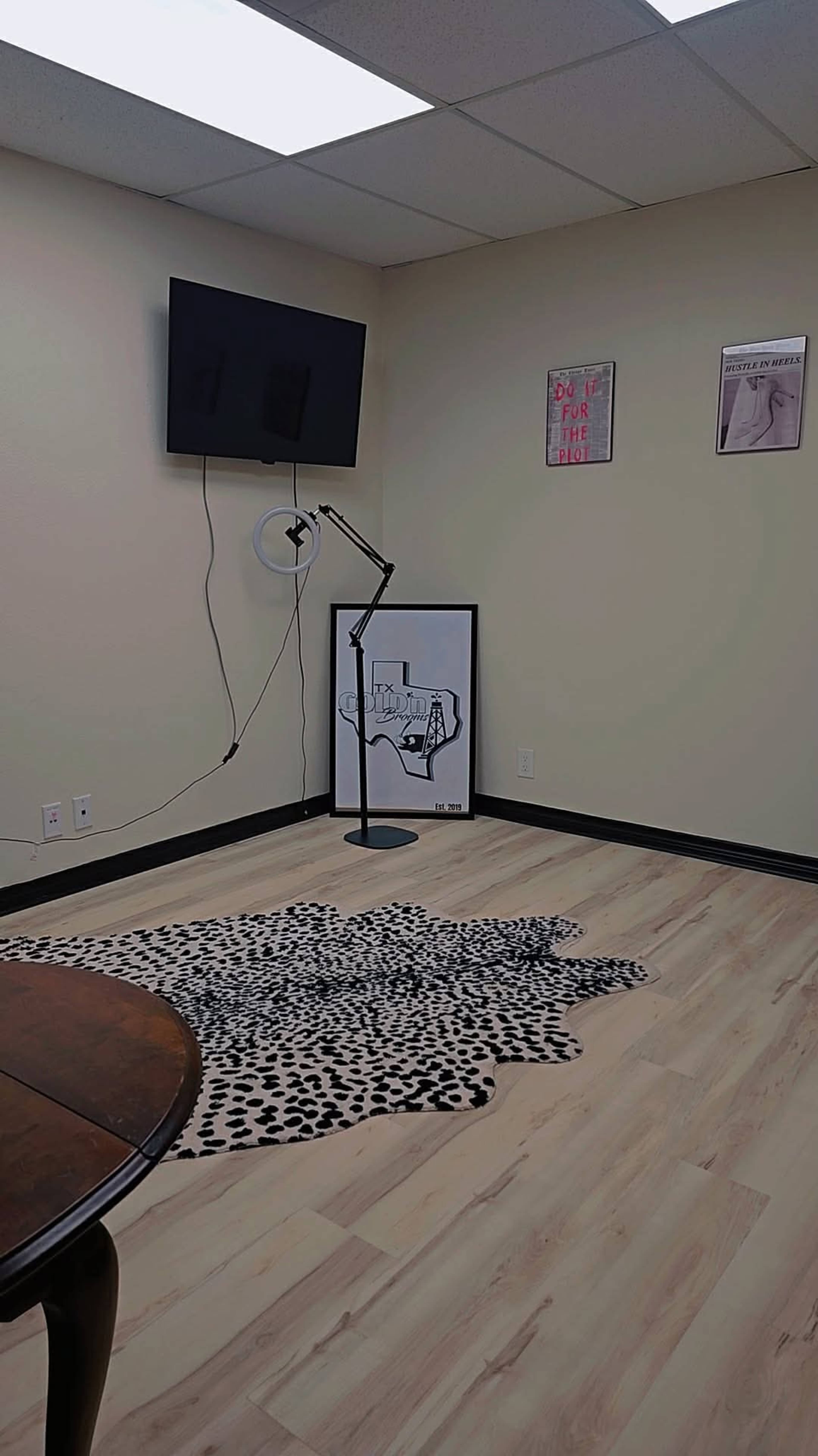 Open Concept Conference Room & Complementary Coffee Bar Image in Odessa, Odessa, TX