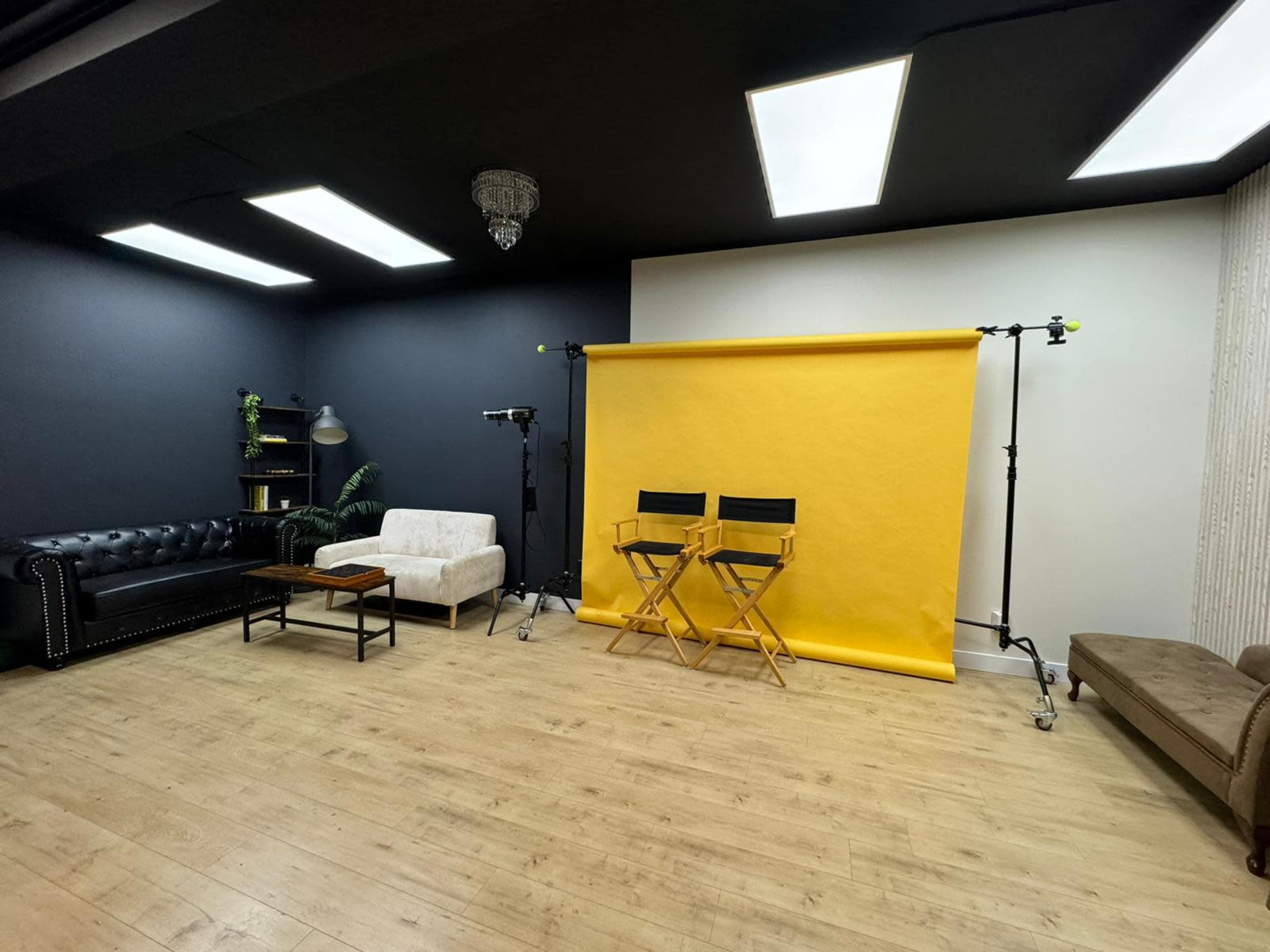 Downtown New Westminster Photo Studio Image in New Westminster, New Westminster, BC