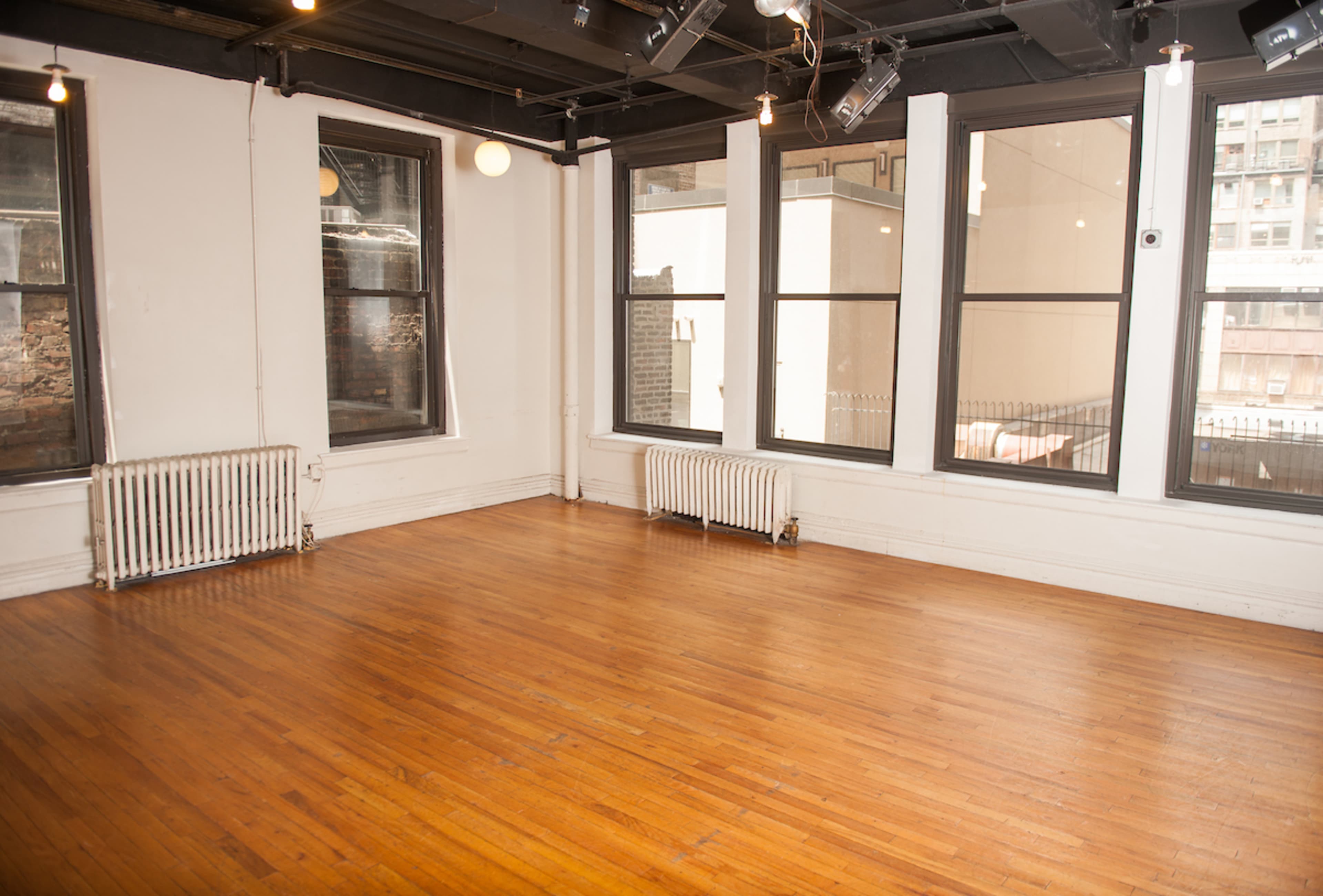 Bright & Spacious Studio in the Heart of Chelsea Image in Midtown, New York, NY