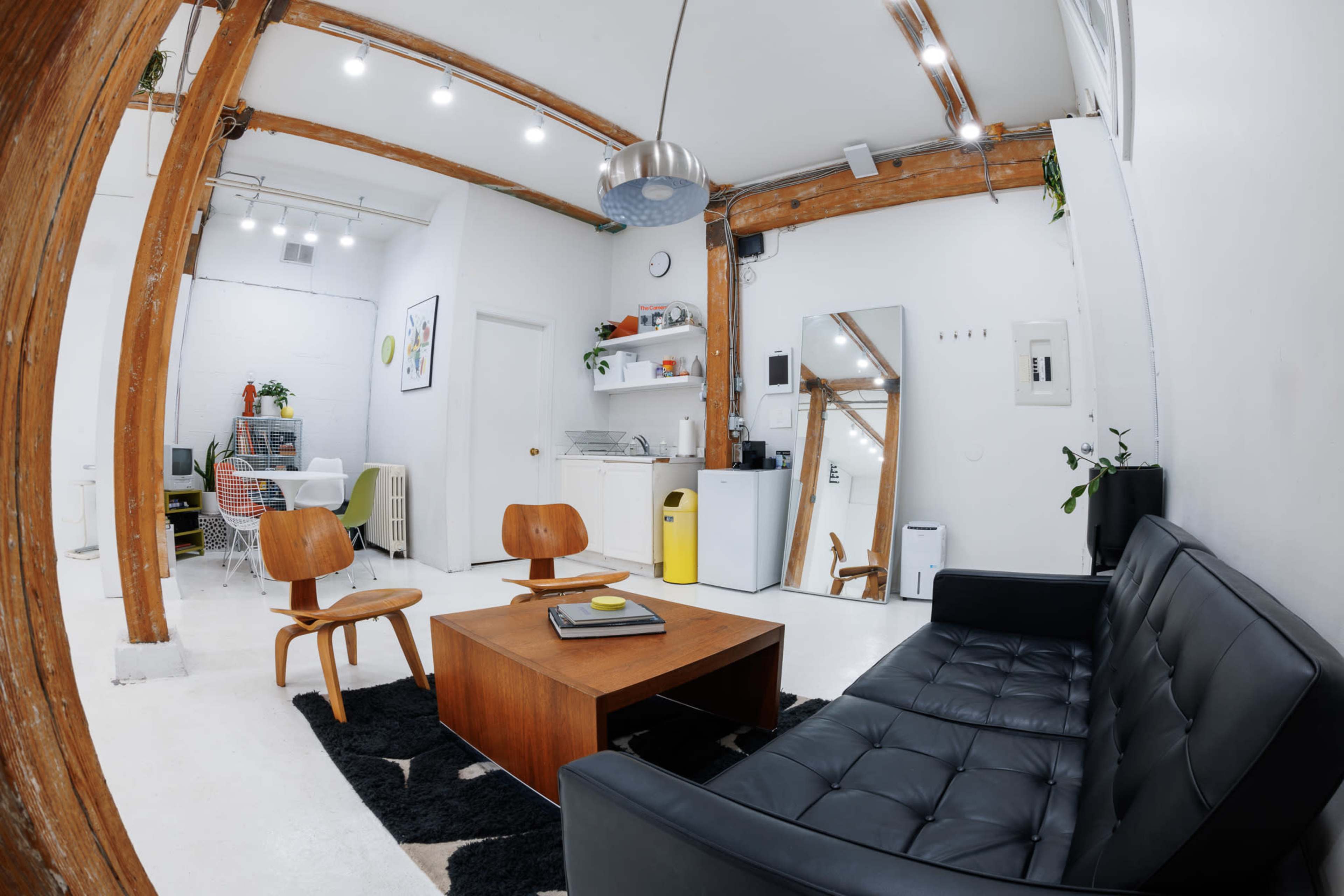 Bright & Spacious Mount Pleasant Studio Image in Strathcona, Vancouver, BC