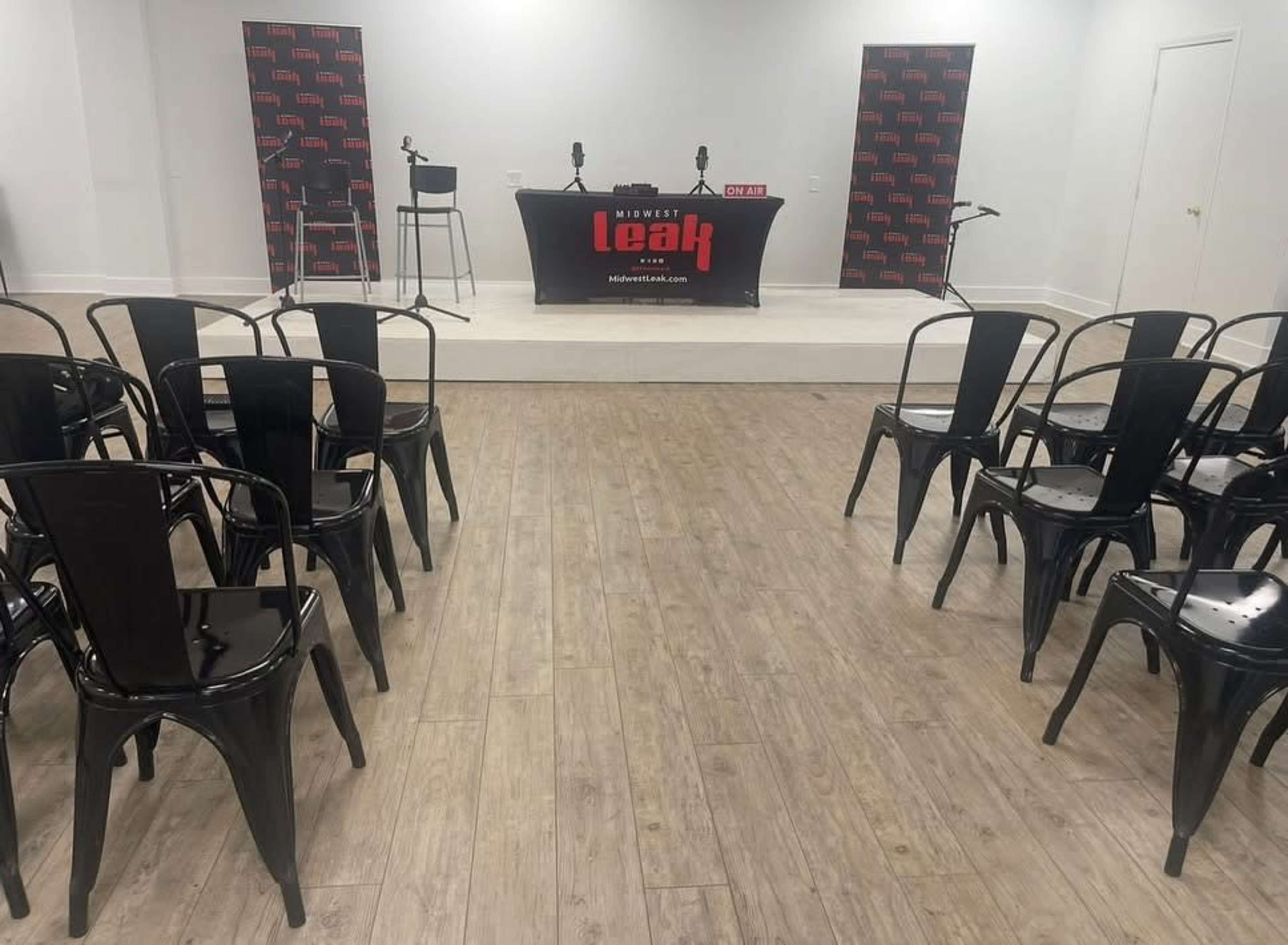 Spacious event/content creator studio with multiple rooms Image in Crooked Creek, Indianapolis, IN