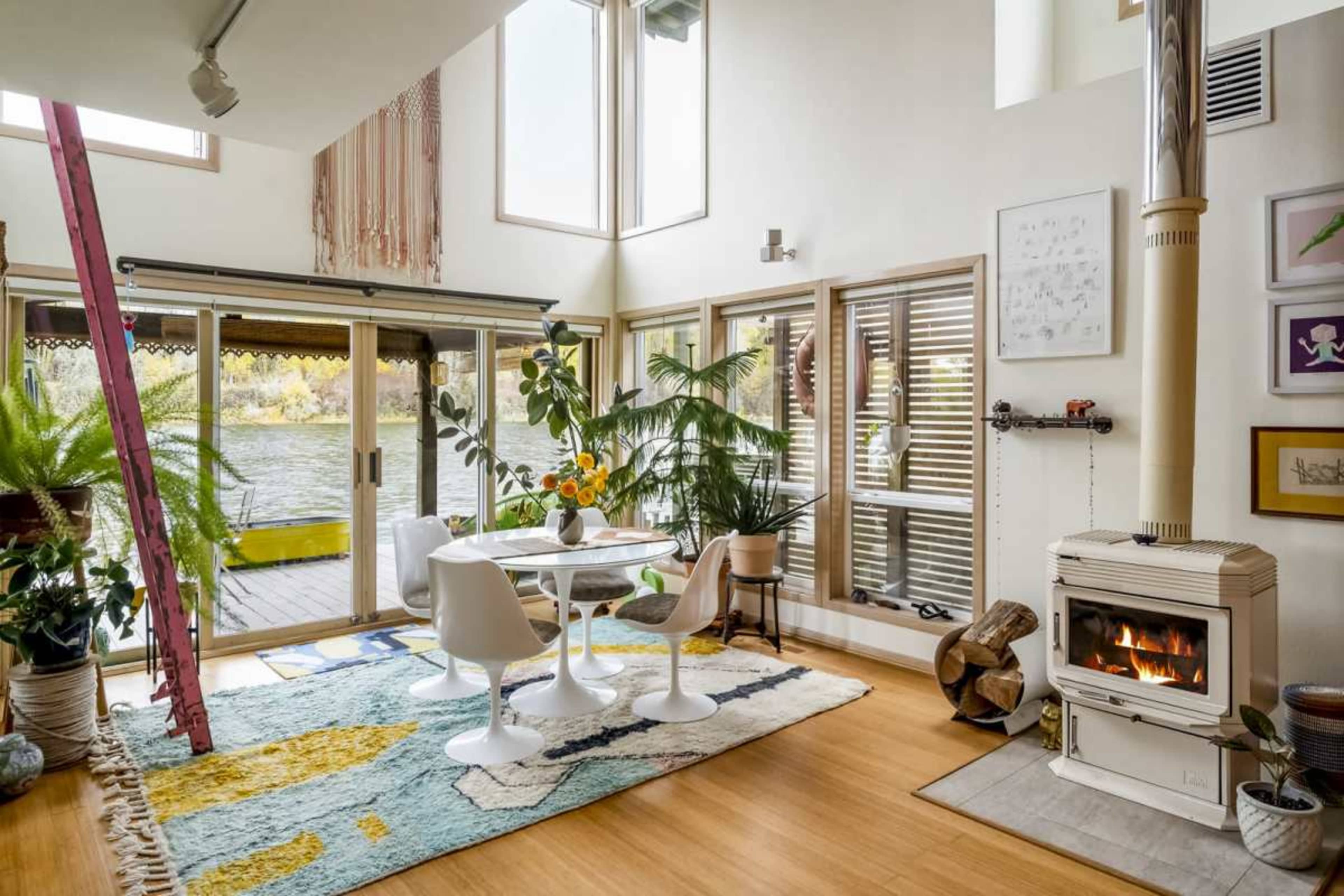 Dreamy Sauvie Island Floating Artist Retreat Image in , Portland, OR