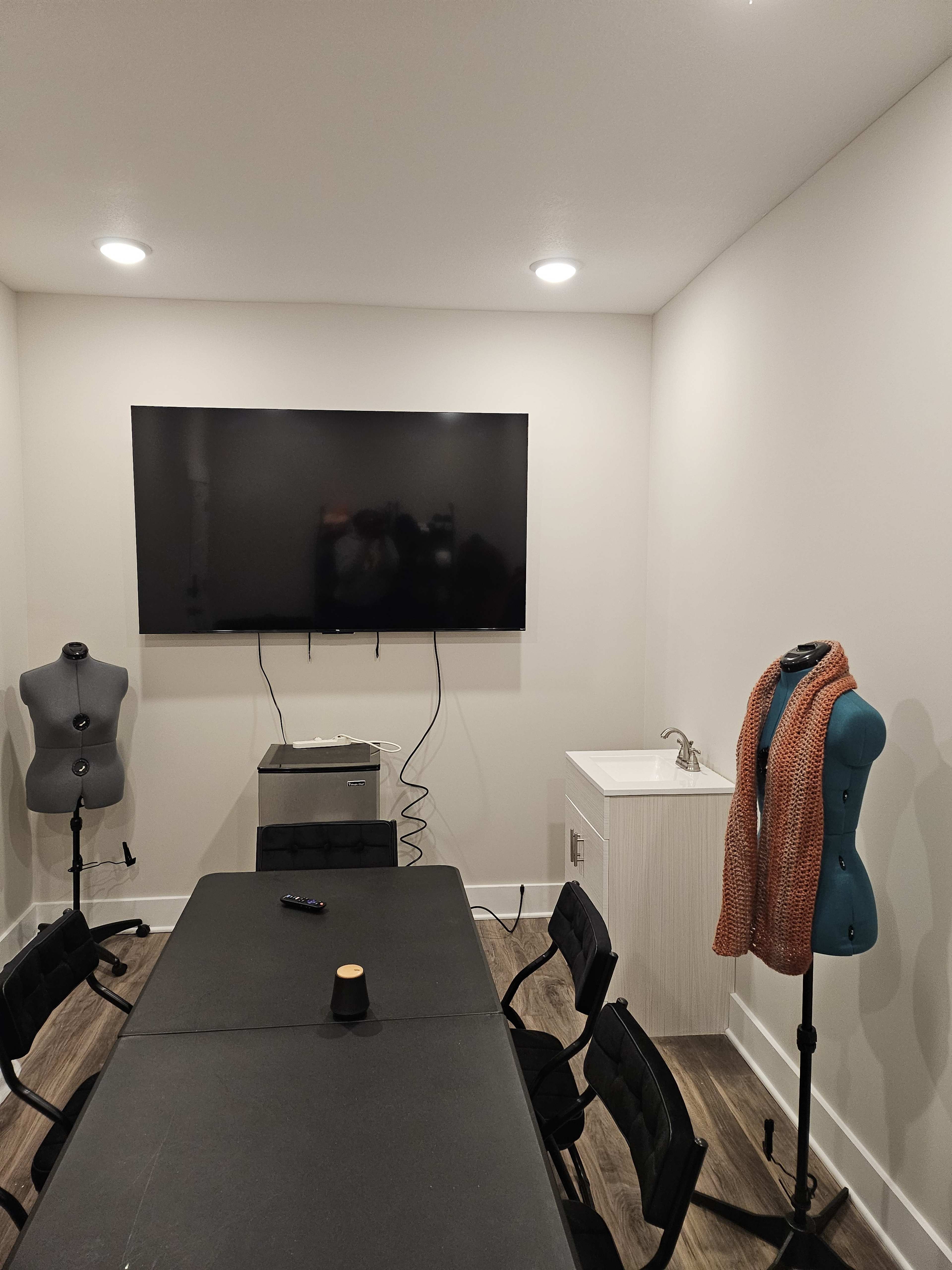 Where Ideas Flourish: A Charming Space for Small Groups Image in Clarksville, Clarksville, TN