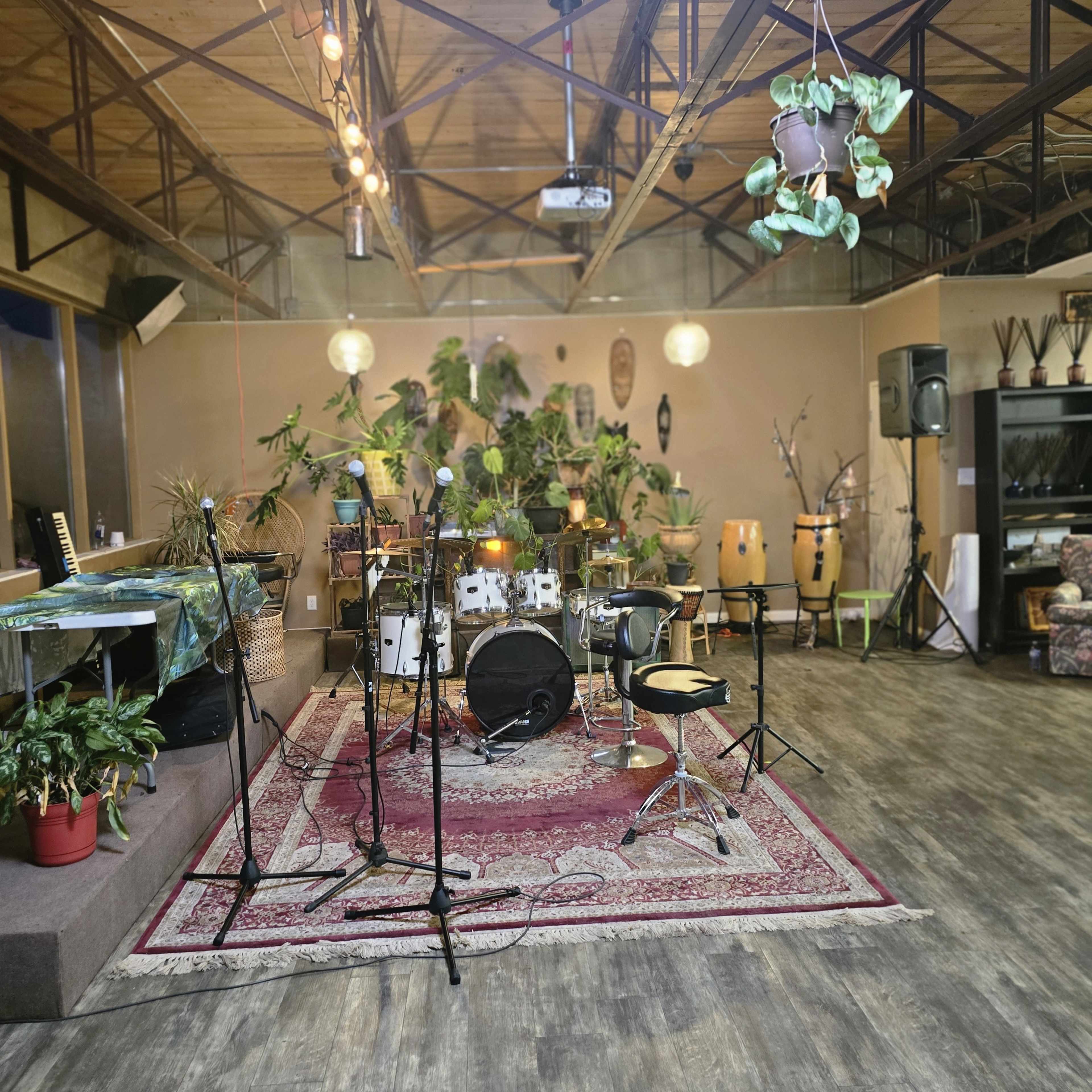 Vibey Urban Loft with Gear, Huge Windows & Room to Create Image in Northwest Edmonton, Edmonton, AB