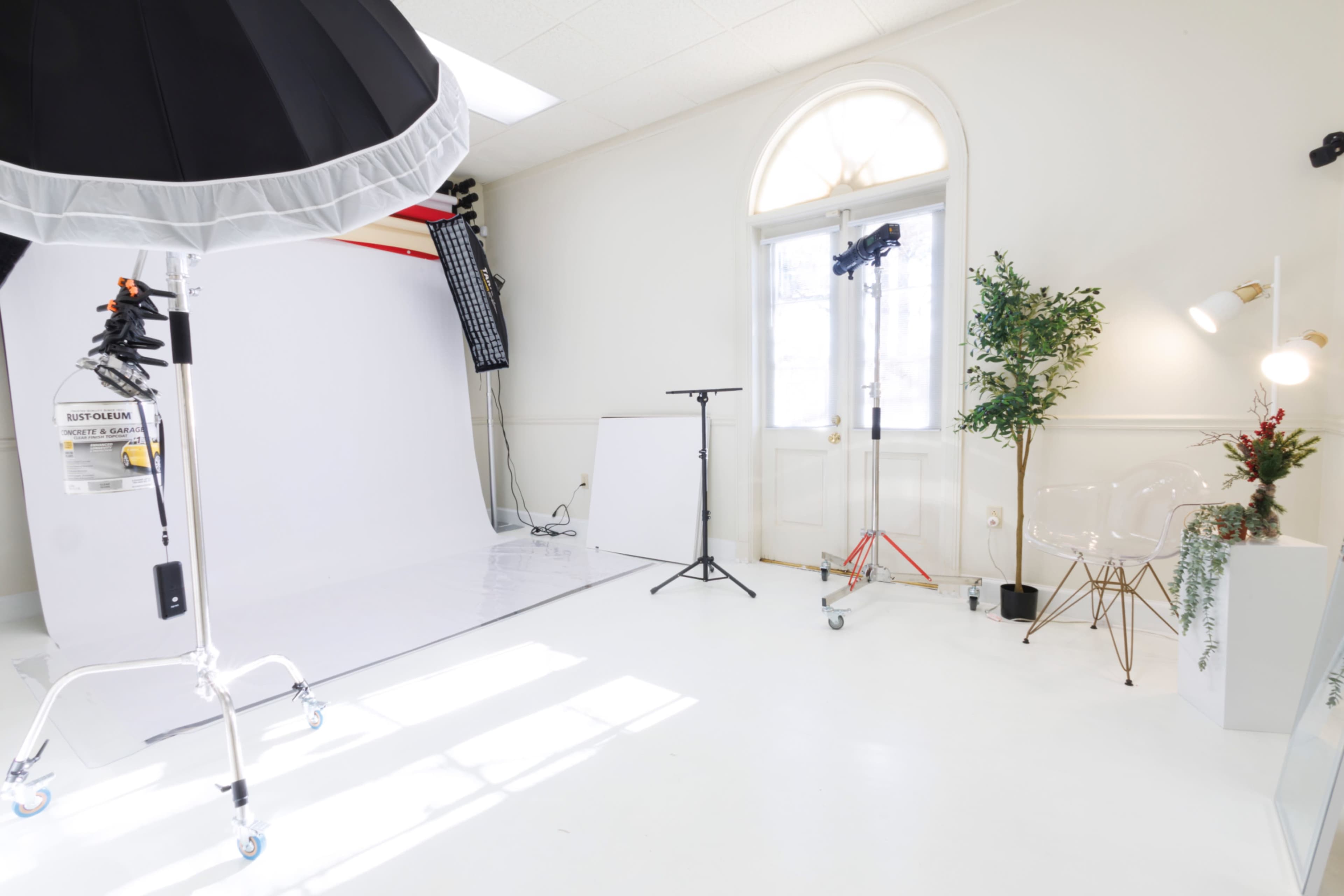 Professional Creative Studio for Photography & Videography Image in South Baton Rouge, Baton Rouge, LA