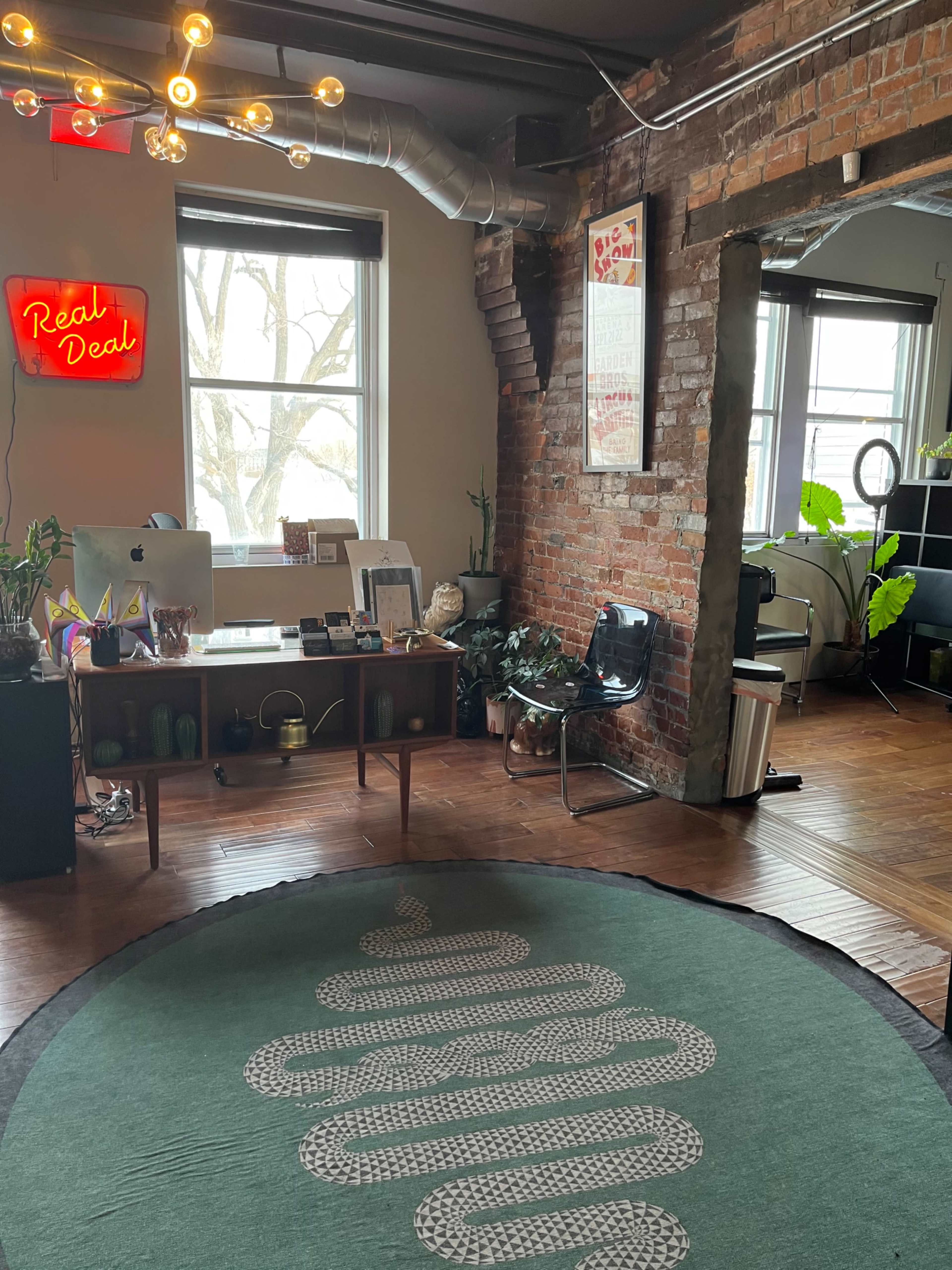 Downtown studio with exposed brick Image in Centretown, ottawa, ON