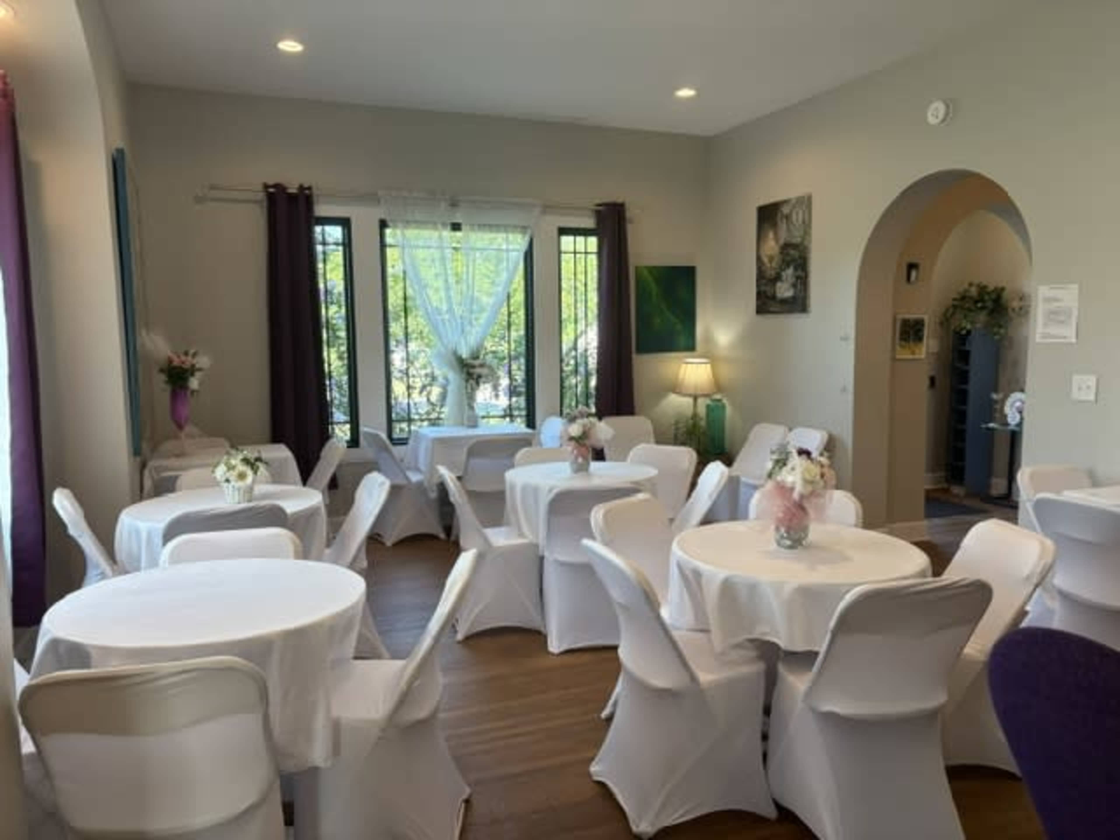 Front Mansion Decor Pkg- Basic