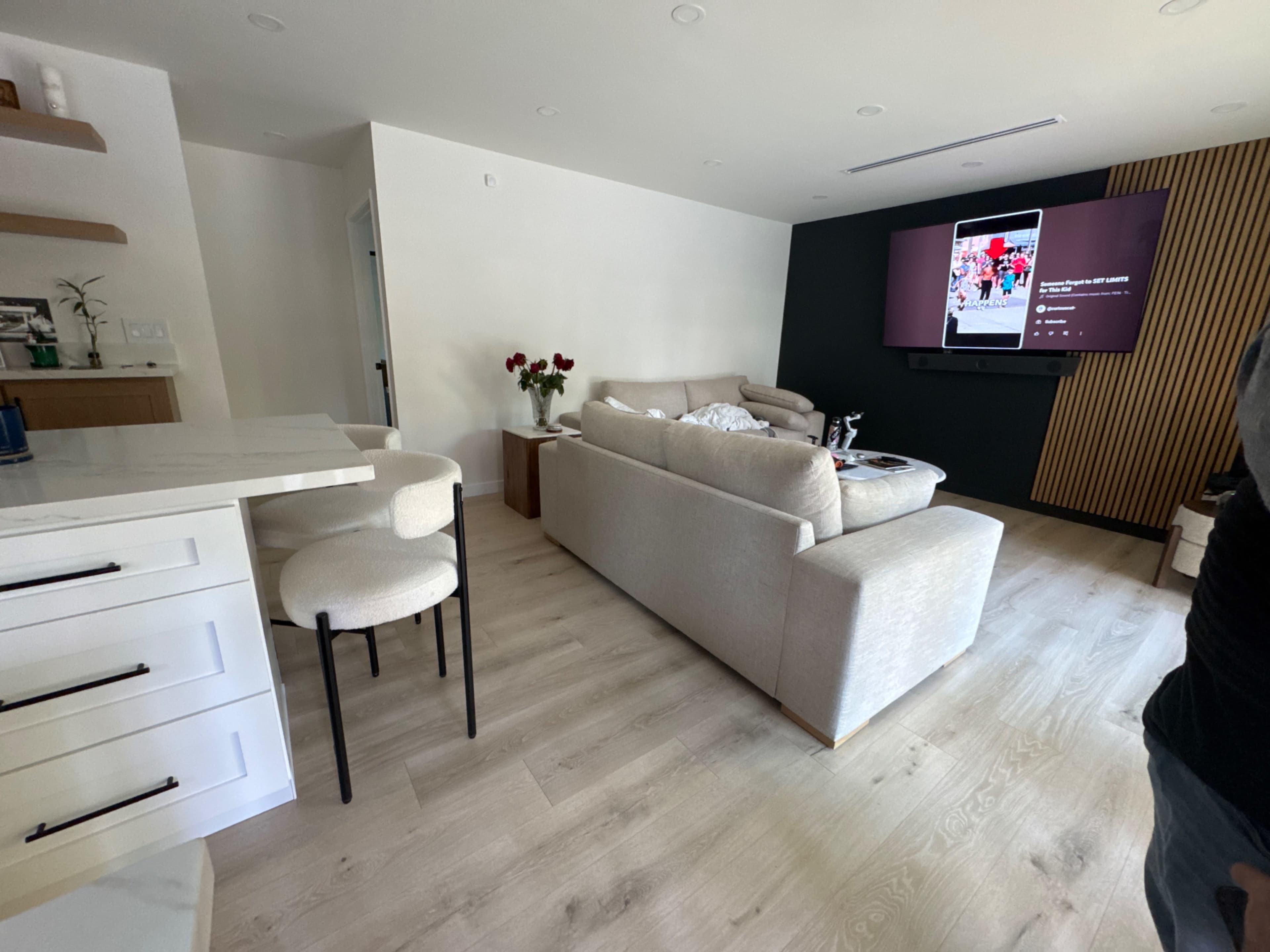 Mid - Century. Modern Farmhouse with Studio & Lots of Space! Image in West Hills, West Hills, CA