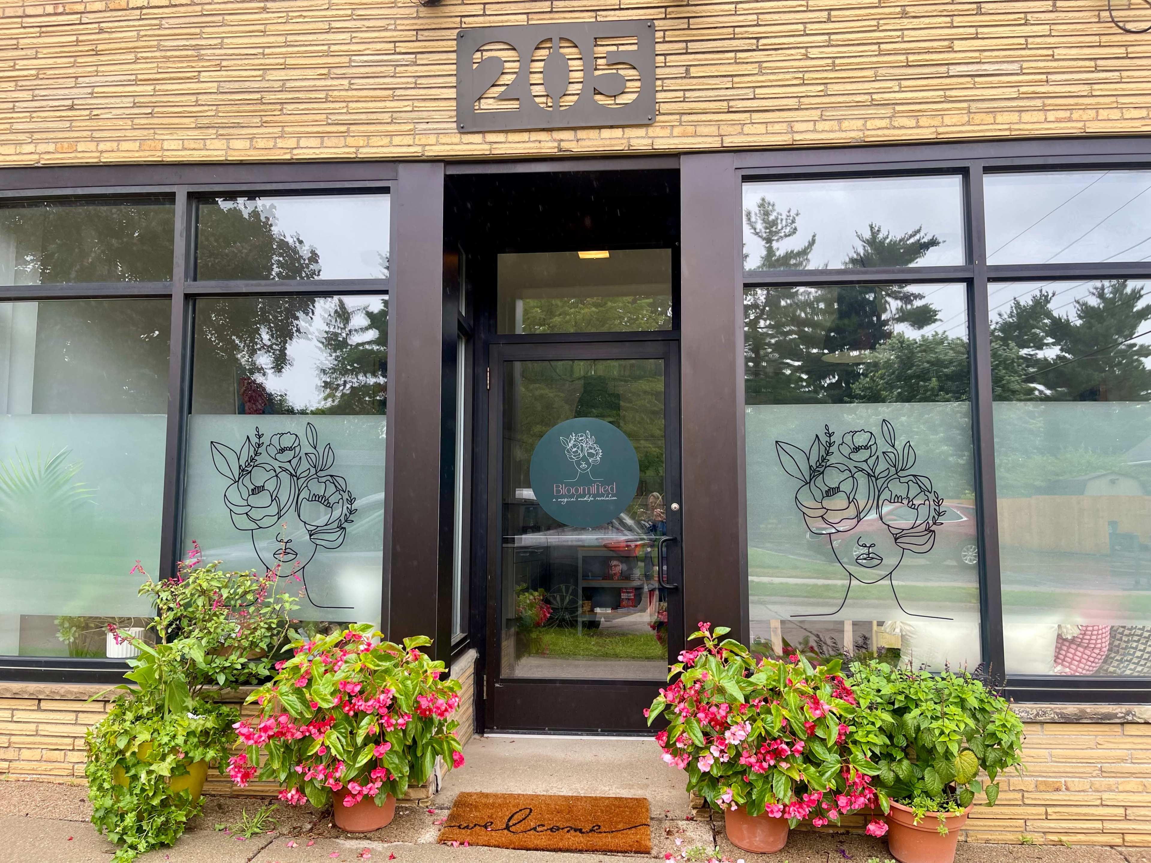 An Inspirational Space for Small Groups, Therapists, Life Coaches, and Creatives Image in Royal Oak, Royal Oak, MI