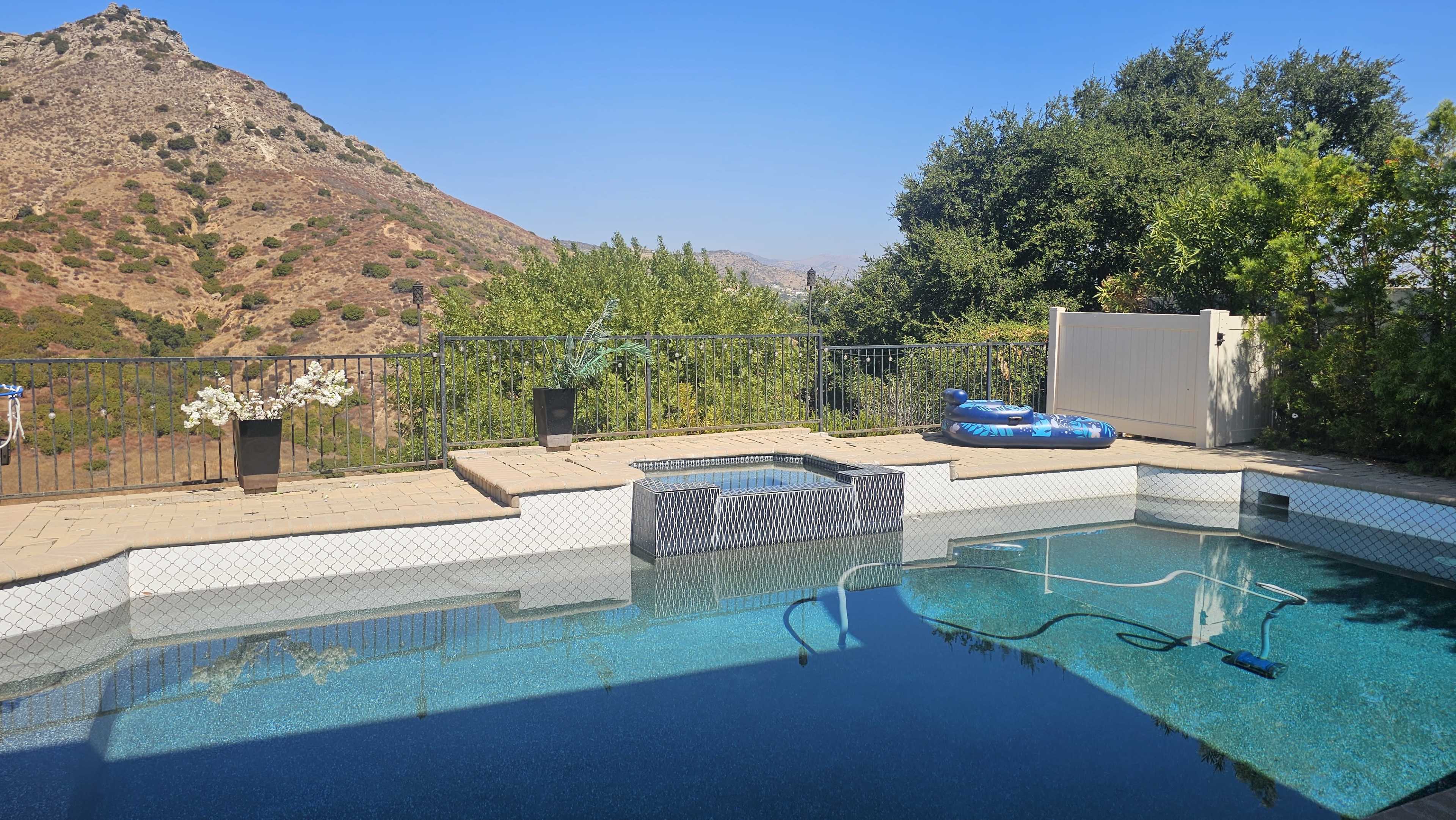 Mountain view retreat Image in , WestHills, CA