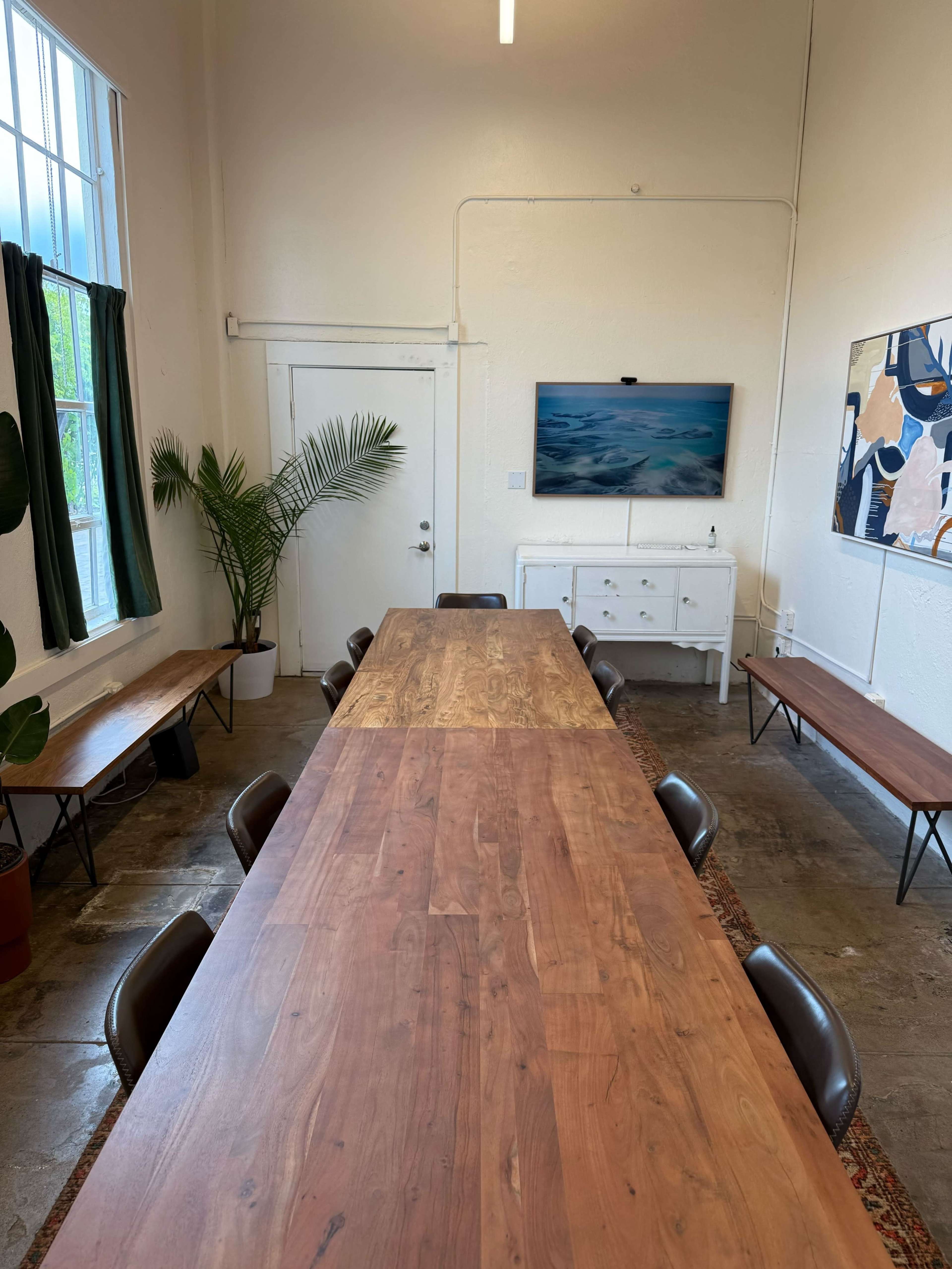 Casual Meeting Room near The Plaza Image in Sonoma, Sonoma, CA