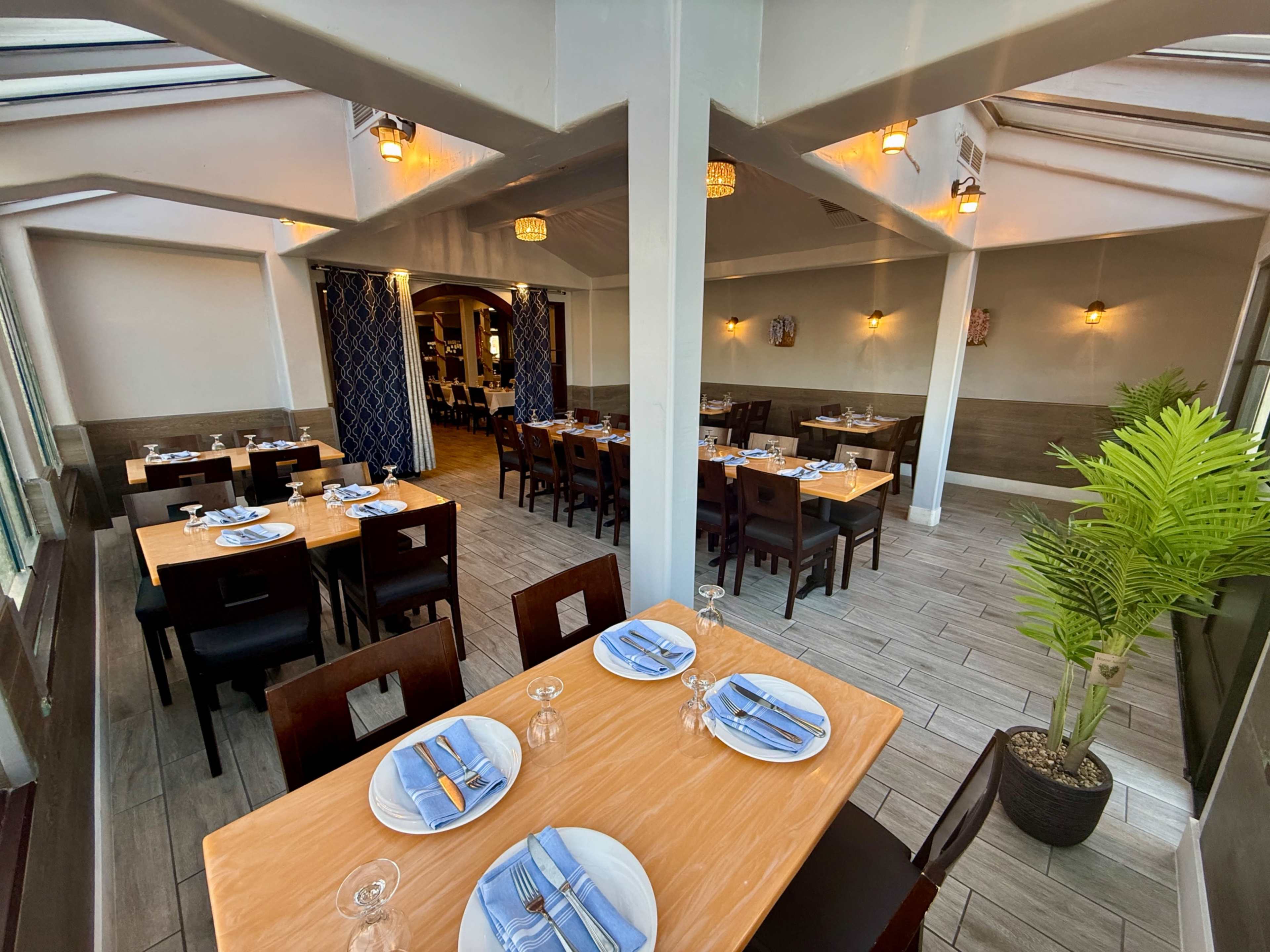 Enclosed restaurant patio with glass windows Image in Rancho Bernardo, San Diego, CA