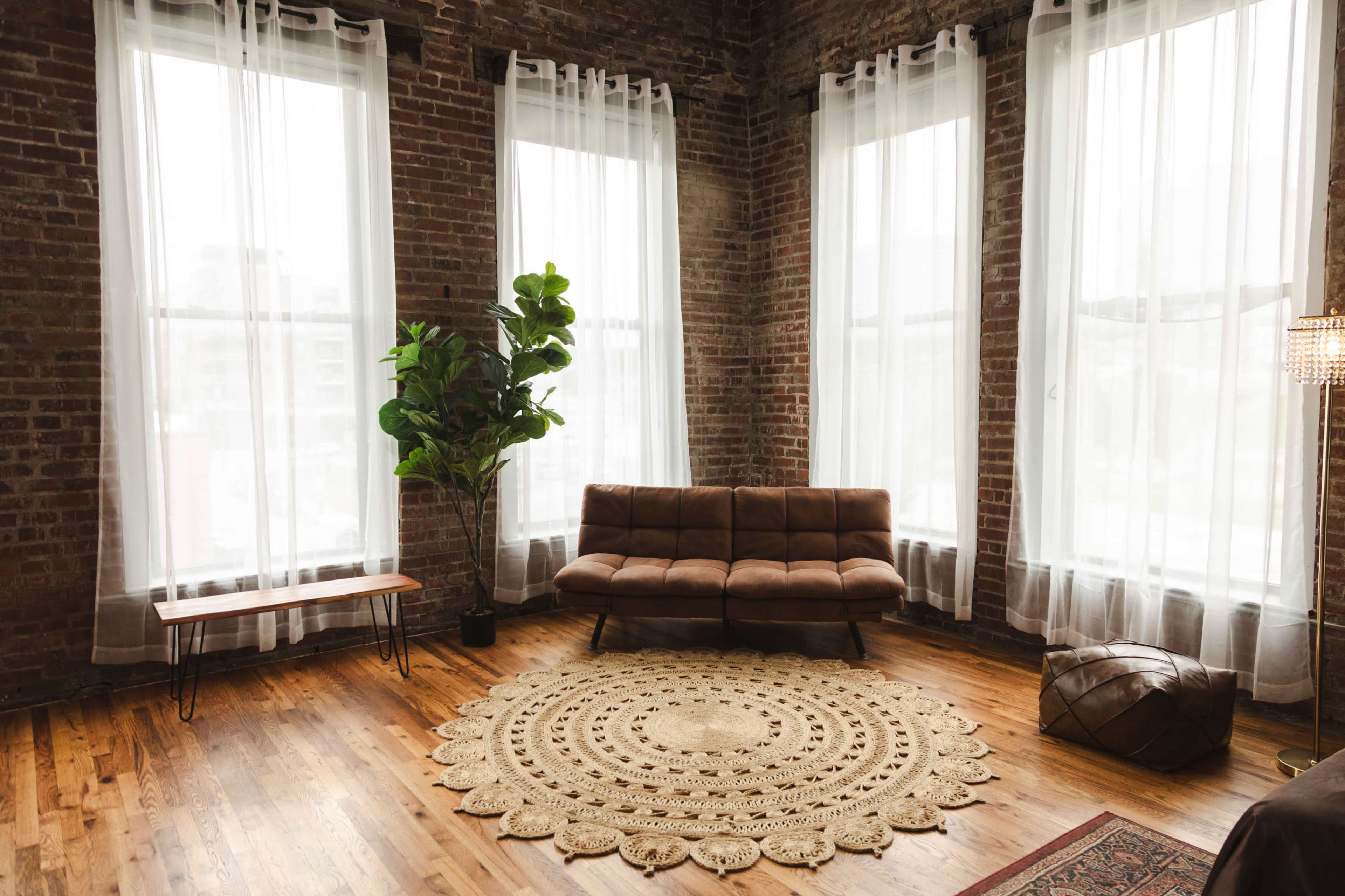 Elegant Photography Studio w/ Natural Light & Blackout Shades Image in River Market, Kansas City, MO