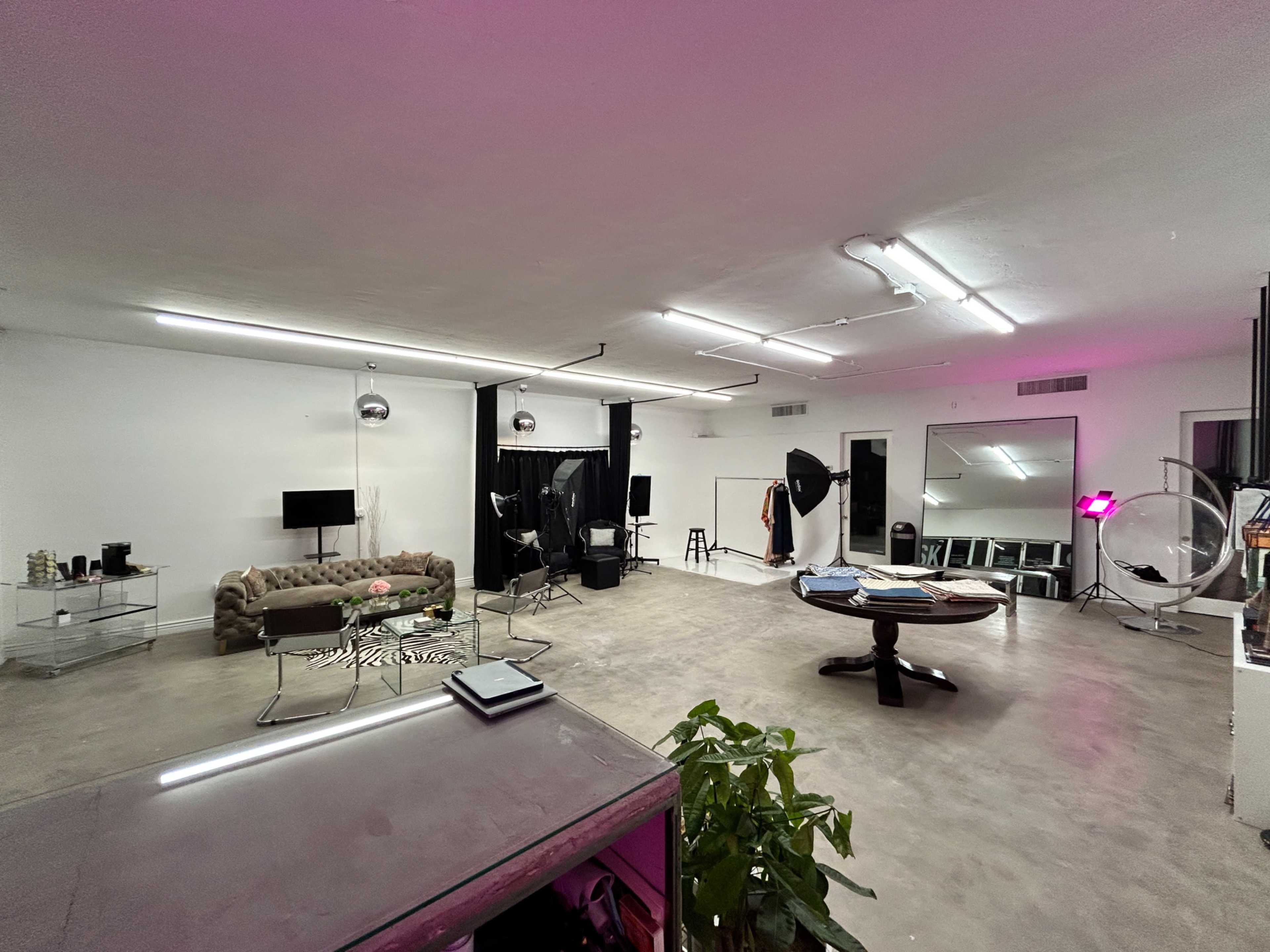 Midtown Cyclorama Studio Image in Encanto Village, Phoenix, AZ