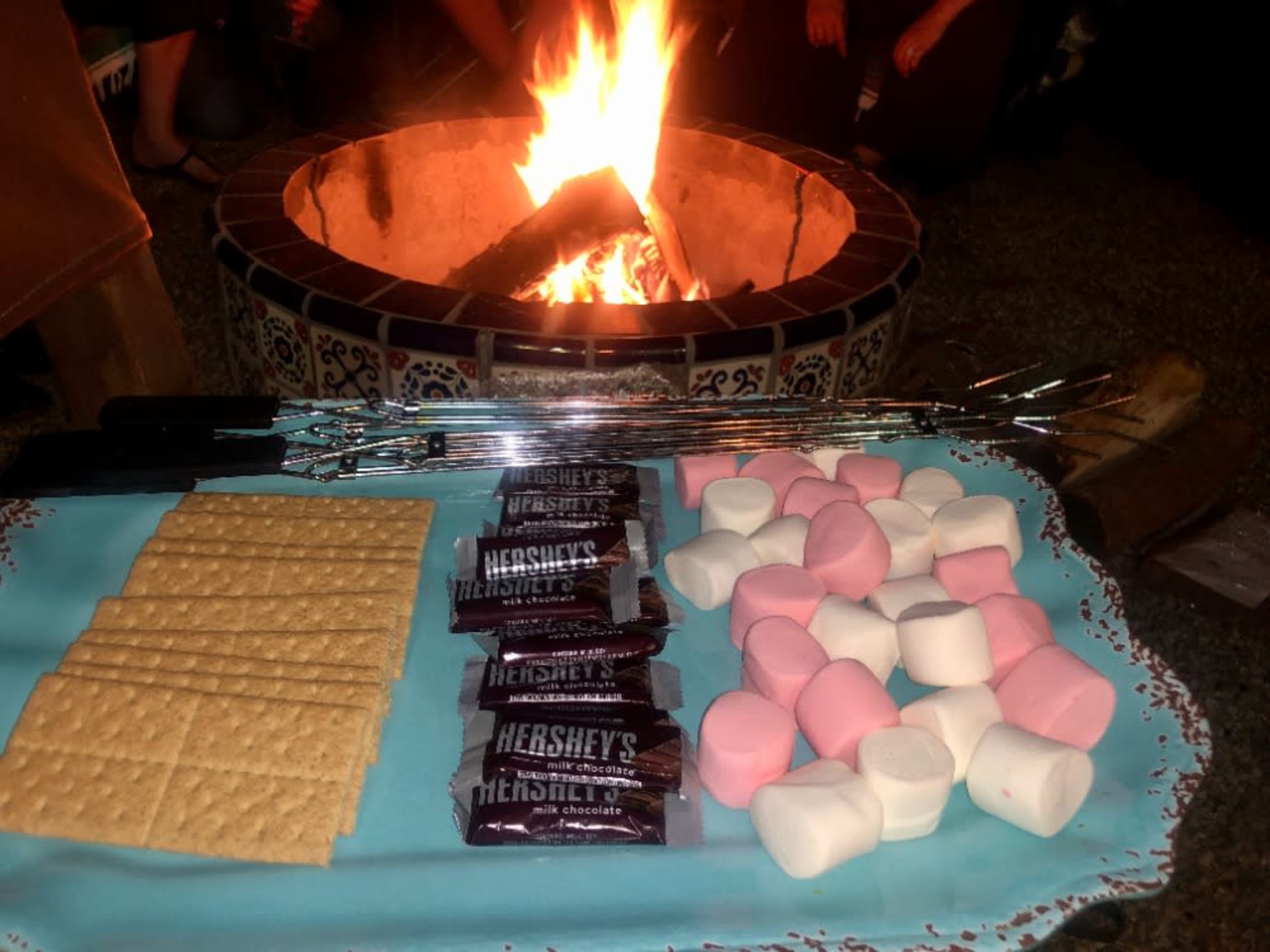 S'mores and campfire