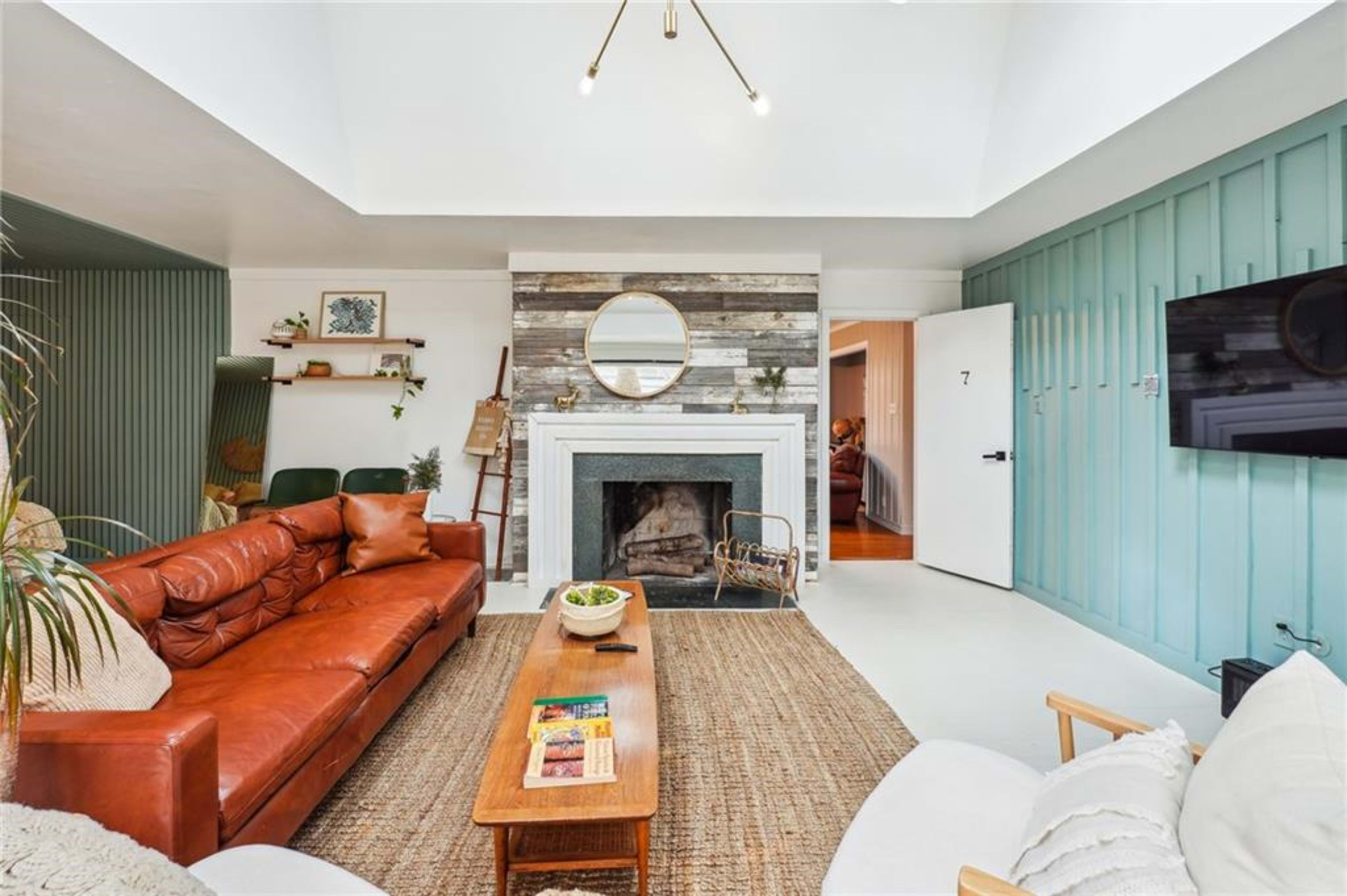 The Atlanta Treehouse Escape – RV Treehouse Event Venue Image in East Point, Atlanta, GA