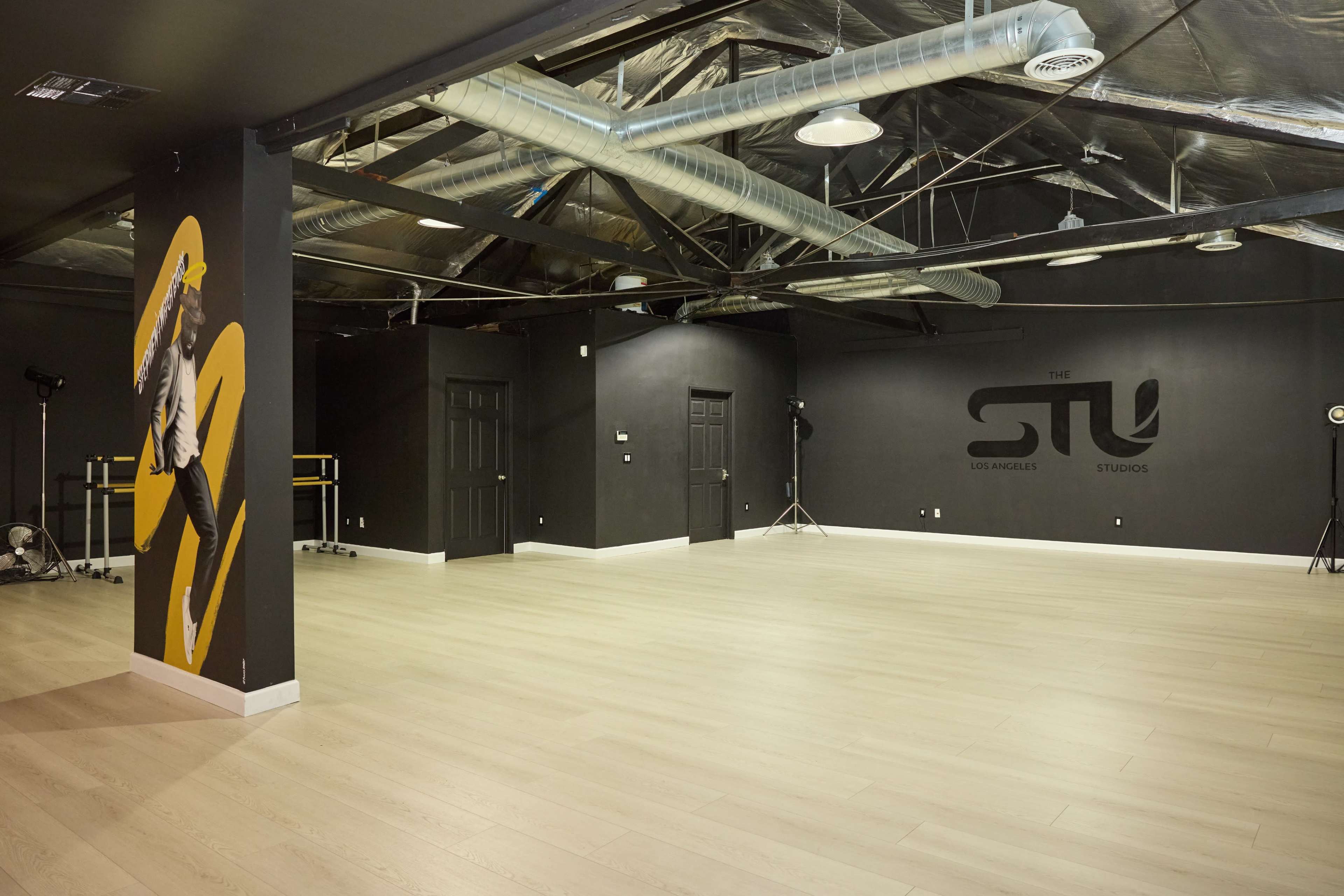 Private Dance Studio Compound in Burbank Image in Burbank, Burbank, CA