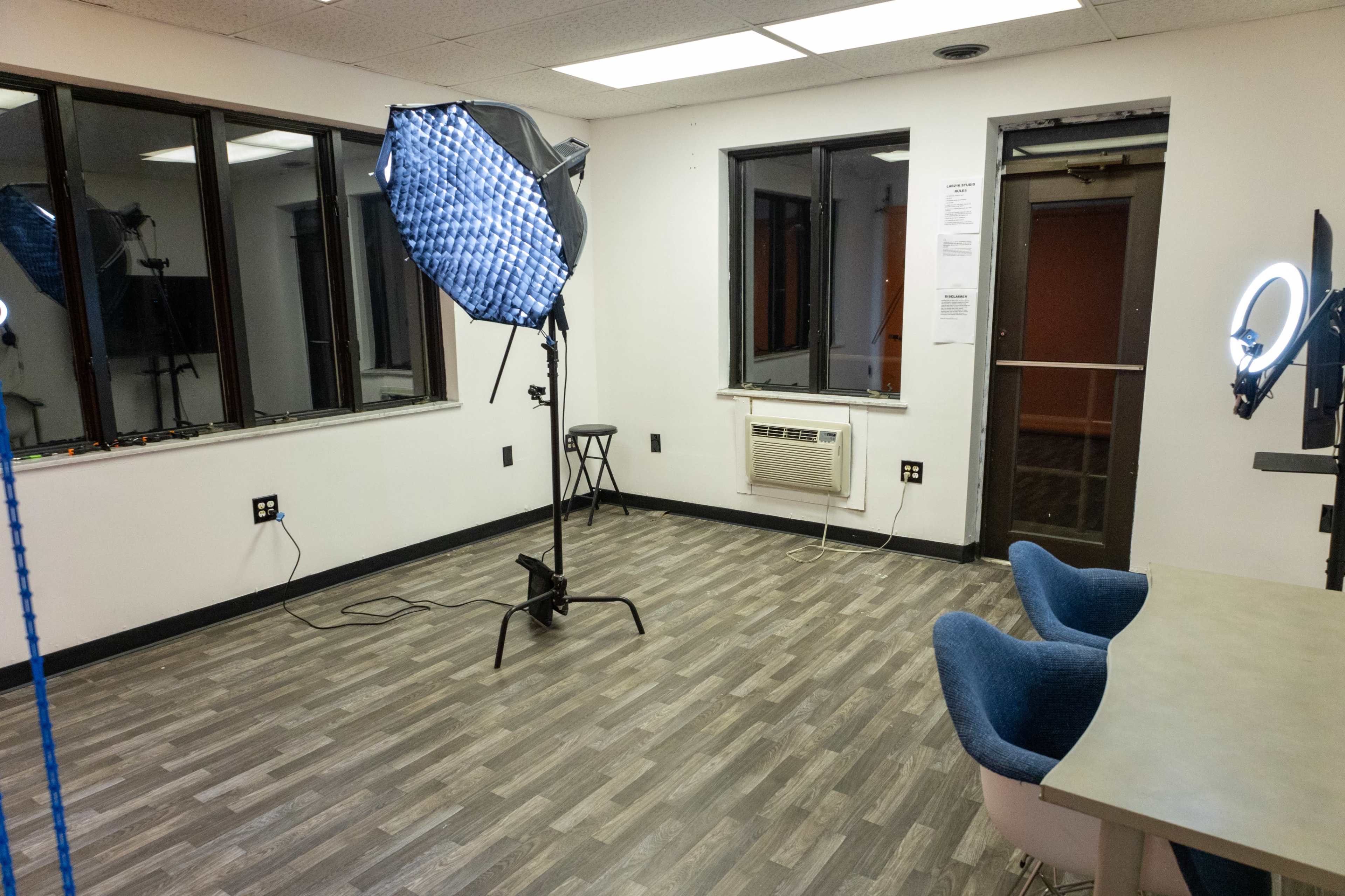 Modern Creative Studio on Cleveland Westside – STUDIO C Backdrops, Pro Lighting & More! Image in Brooklyn Heights, Cleveland, OH