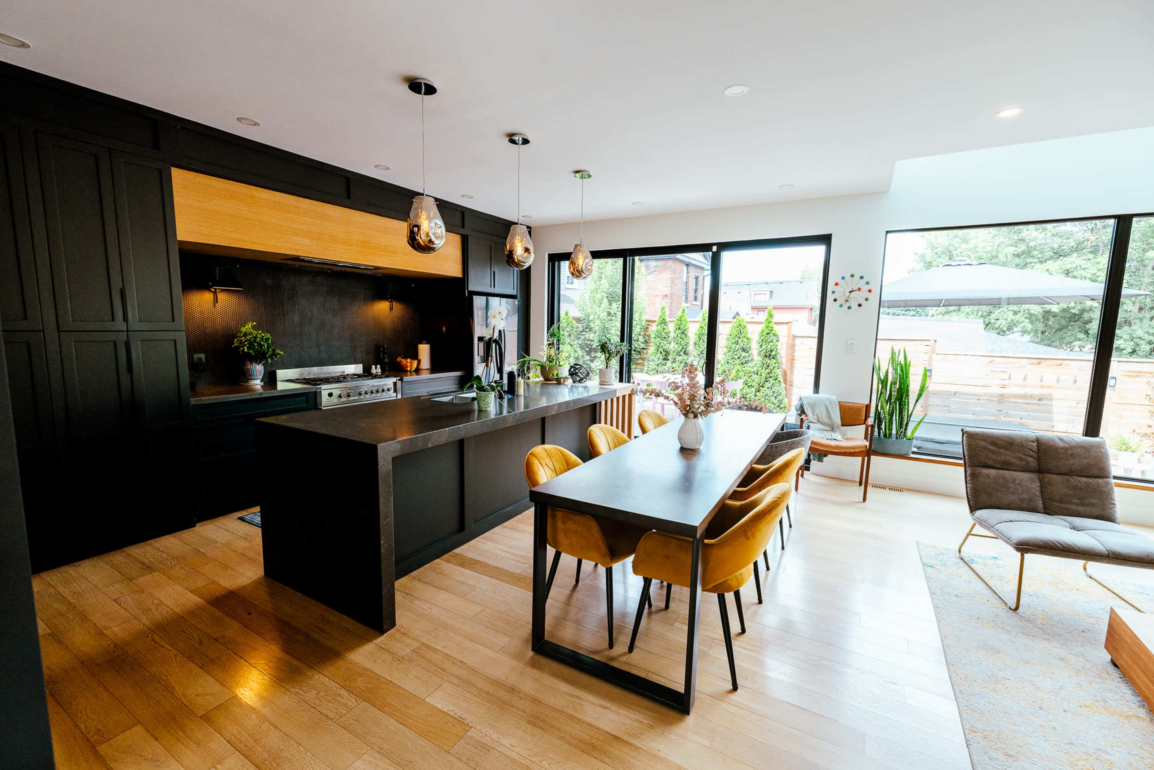 Luxury Home in North End Image in North End East, Hamilton, ON