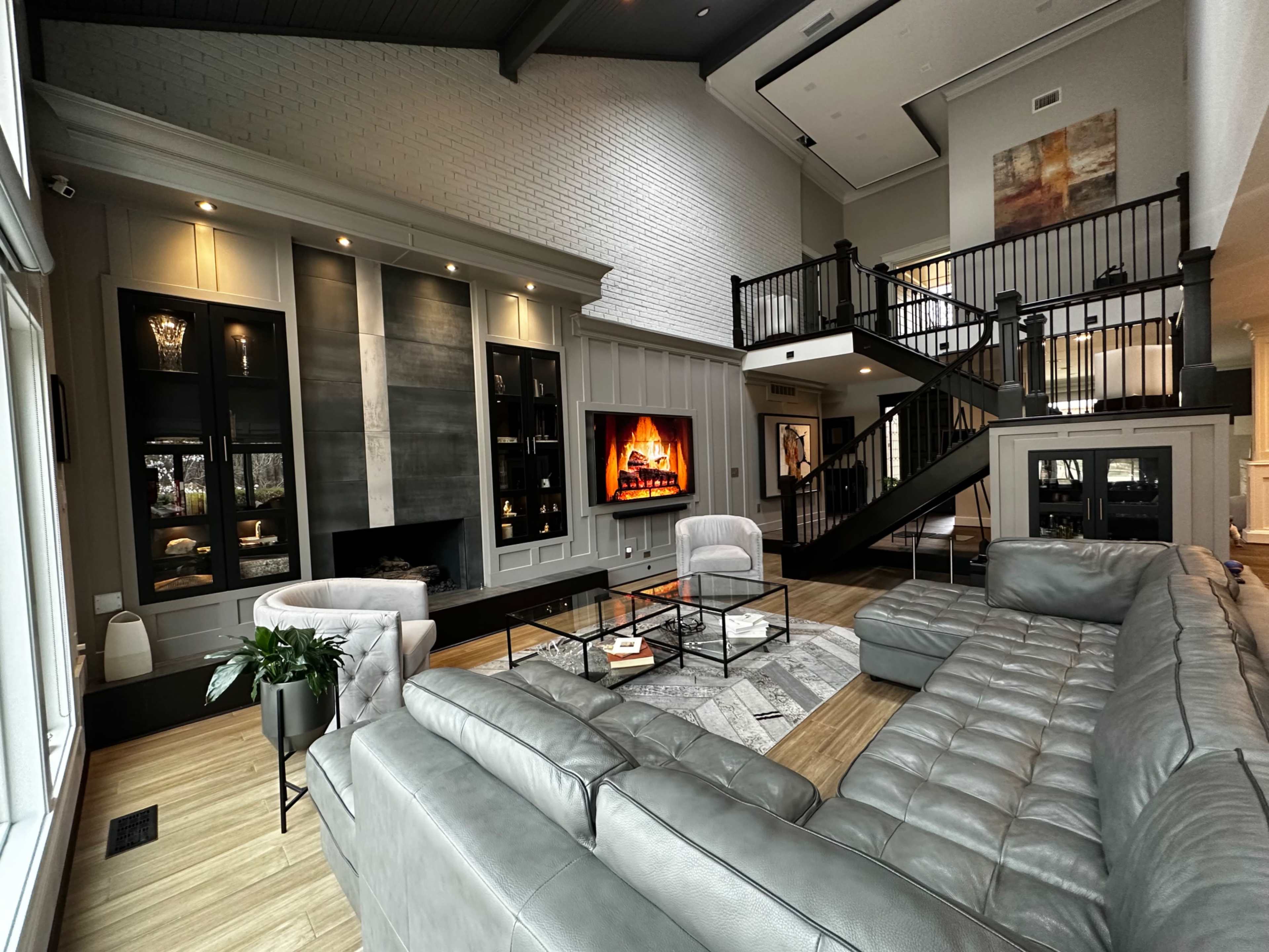 Bright & Modern Home on a Golf Course – Perfect for Photo & Video Shoots Near Atlanta Image in Roswell, Roswell, GA