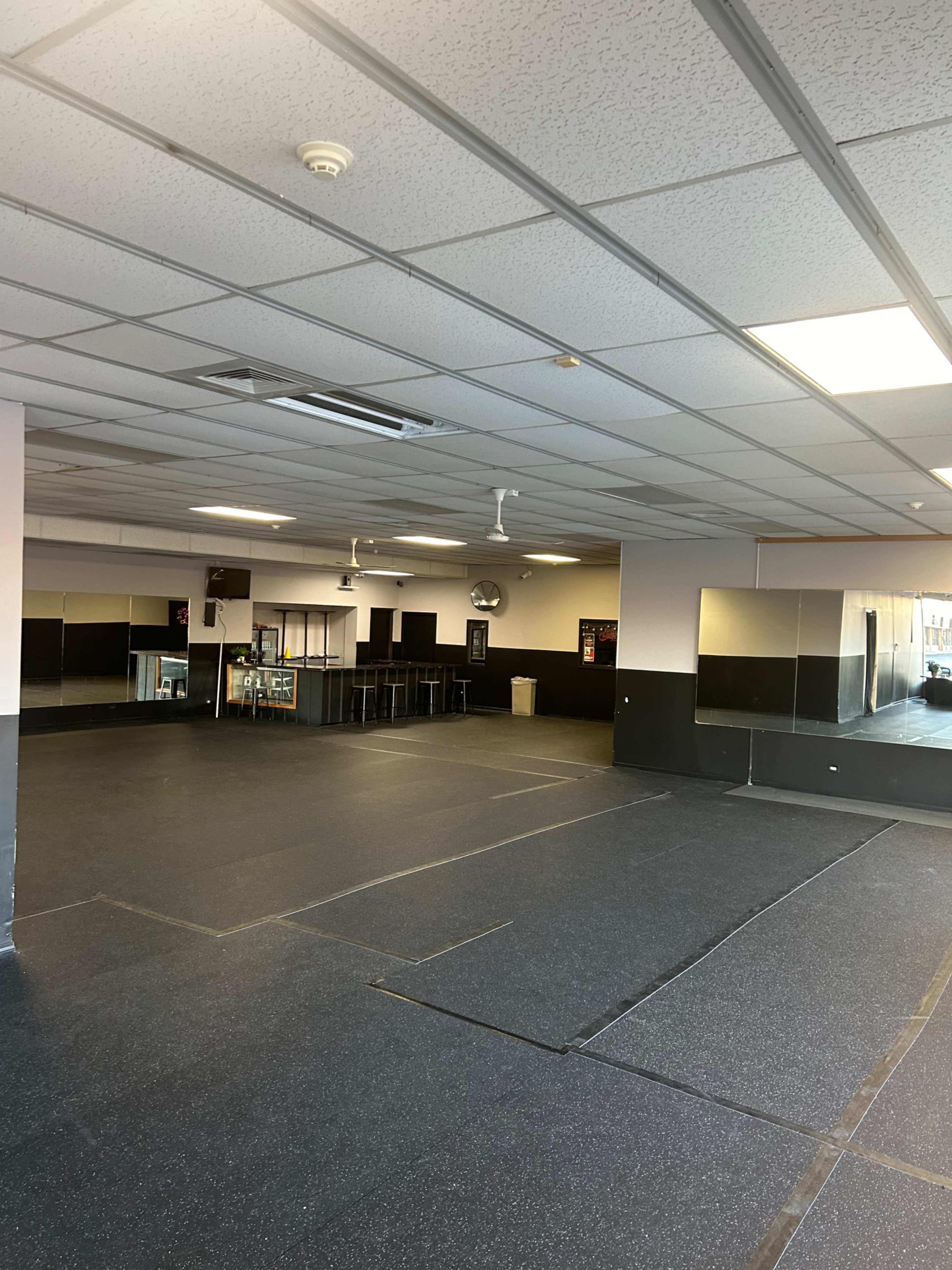 Indoor Turf Field Gym with wide Open Space Image in Rich Township, Richton Park, IL