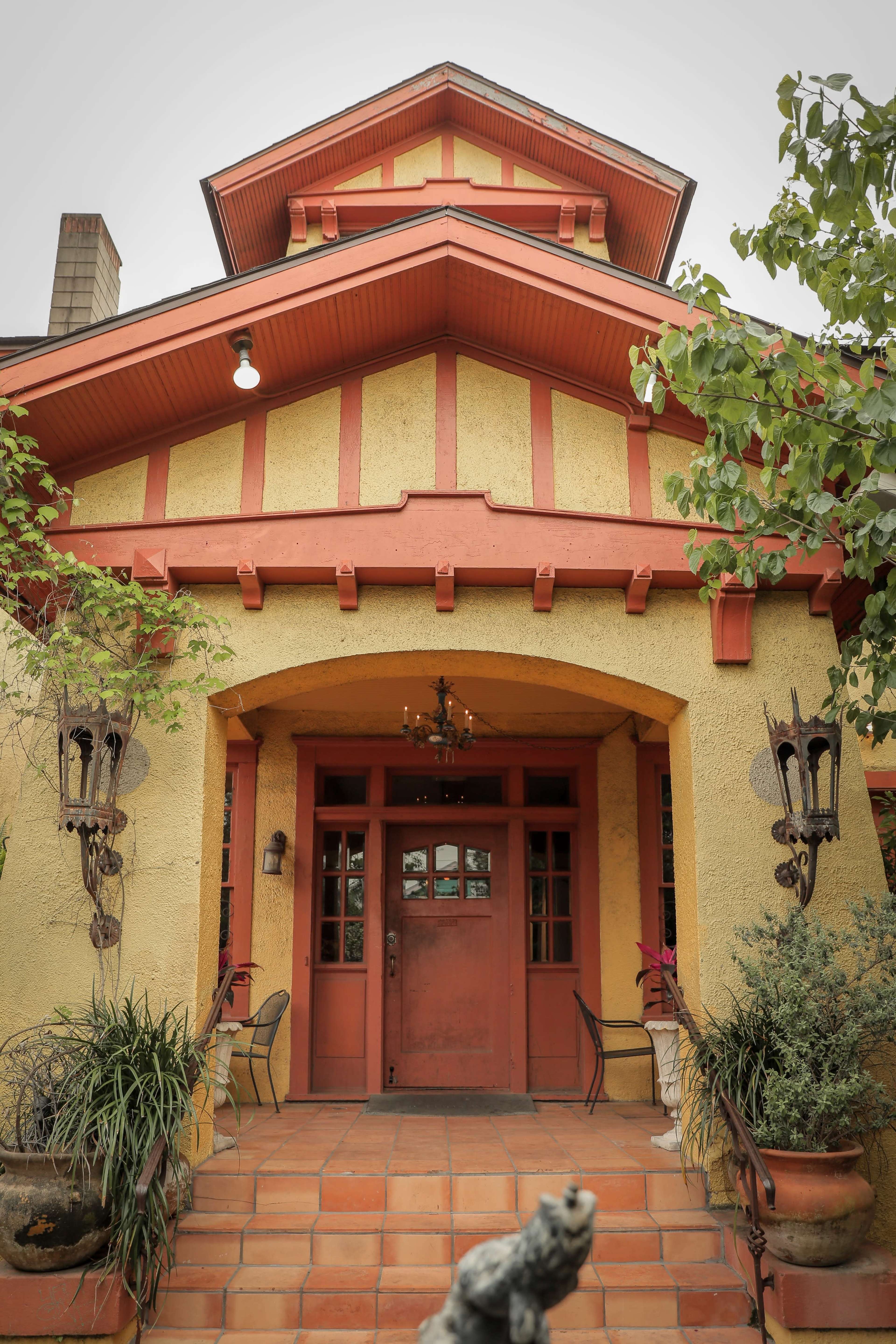 Historic mansion converted into a beautiful event, wedding, corporate parties, venue Image in Montrose, Houston, TX