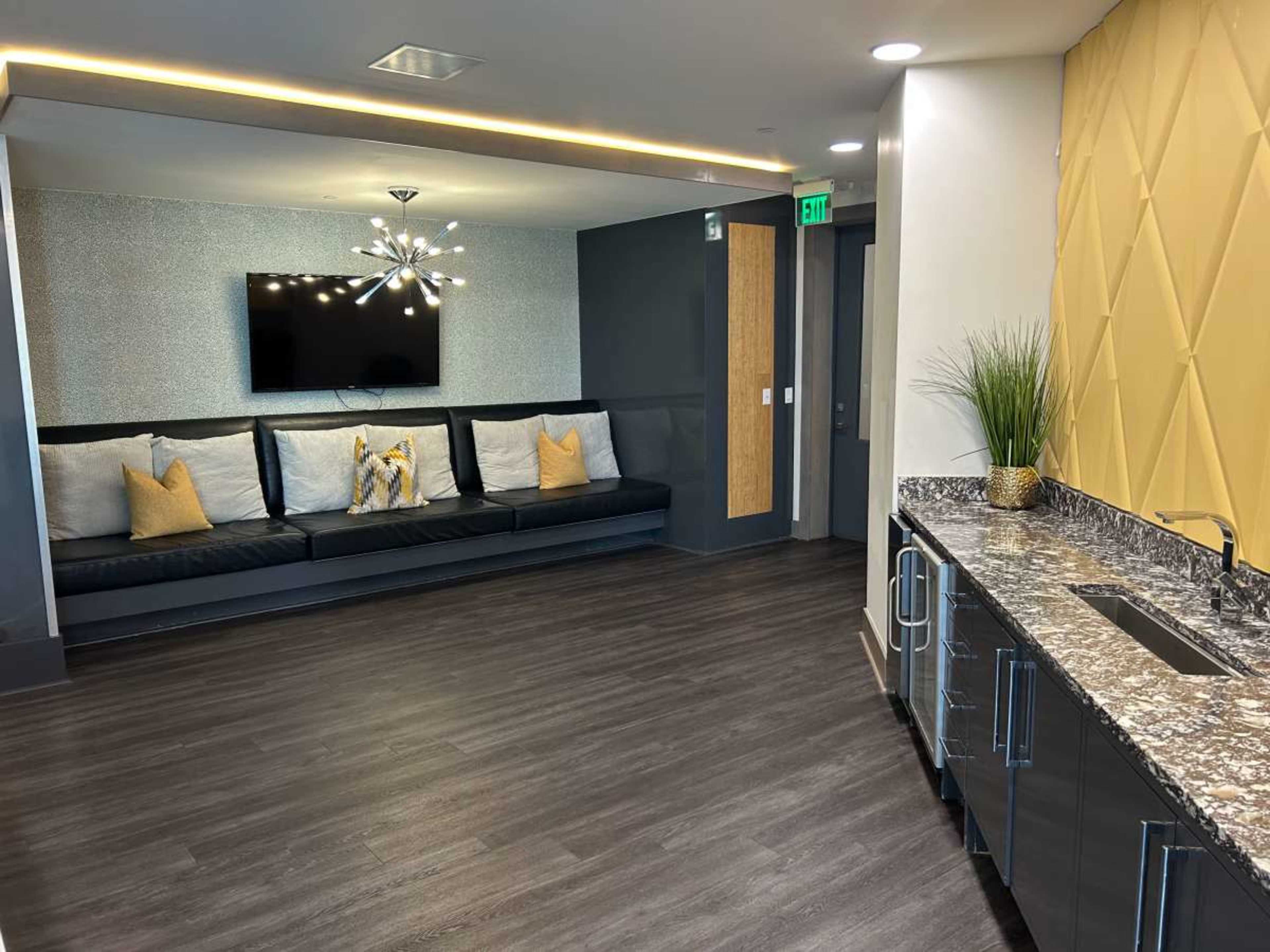 Clubhouse Image in Westshore, Tampa, FL