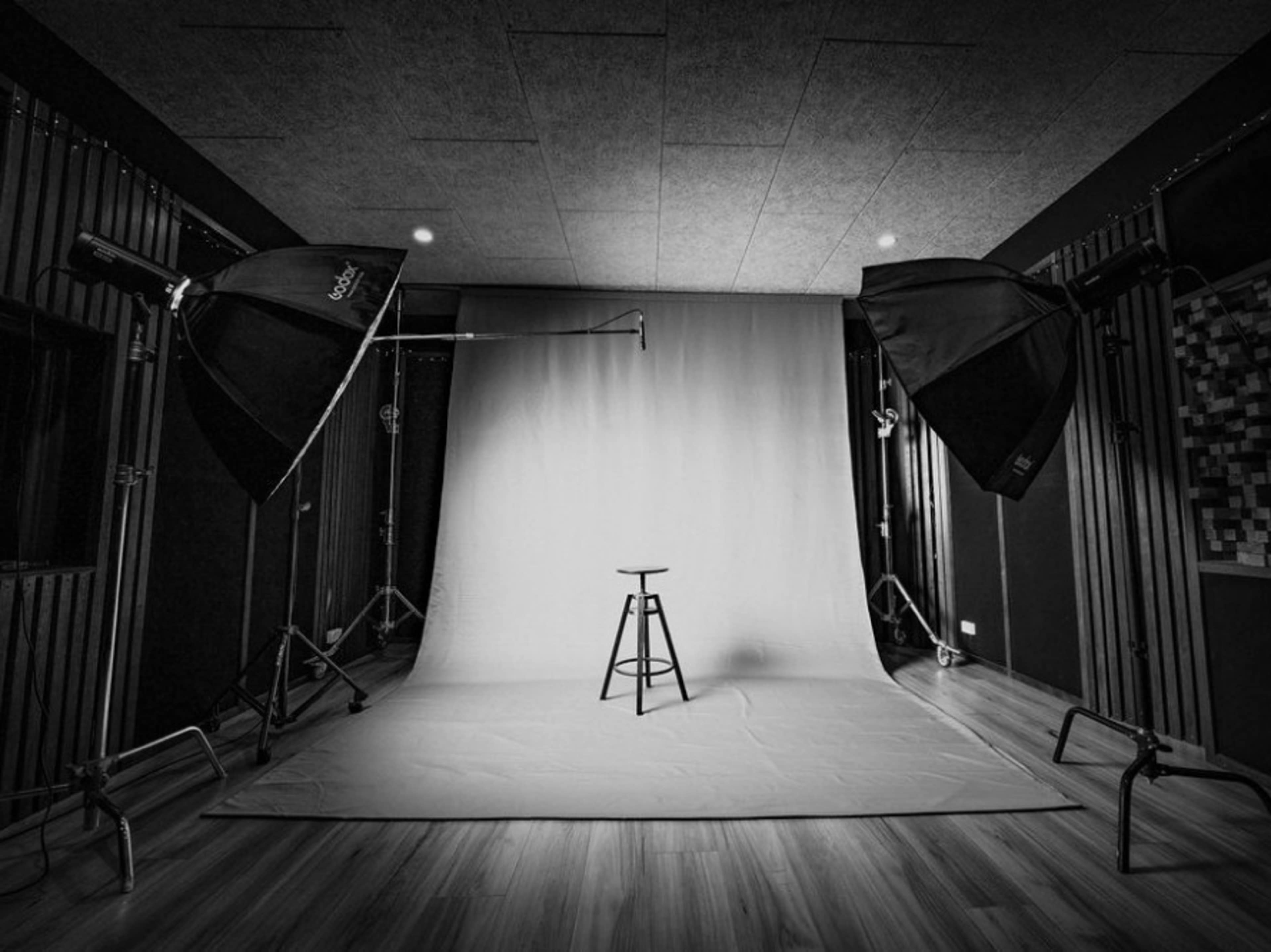 Studio Lighting & Equipment