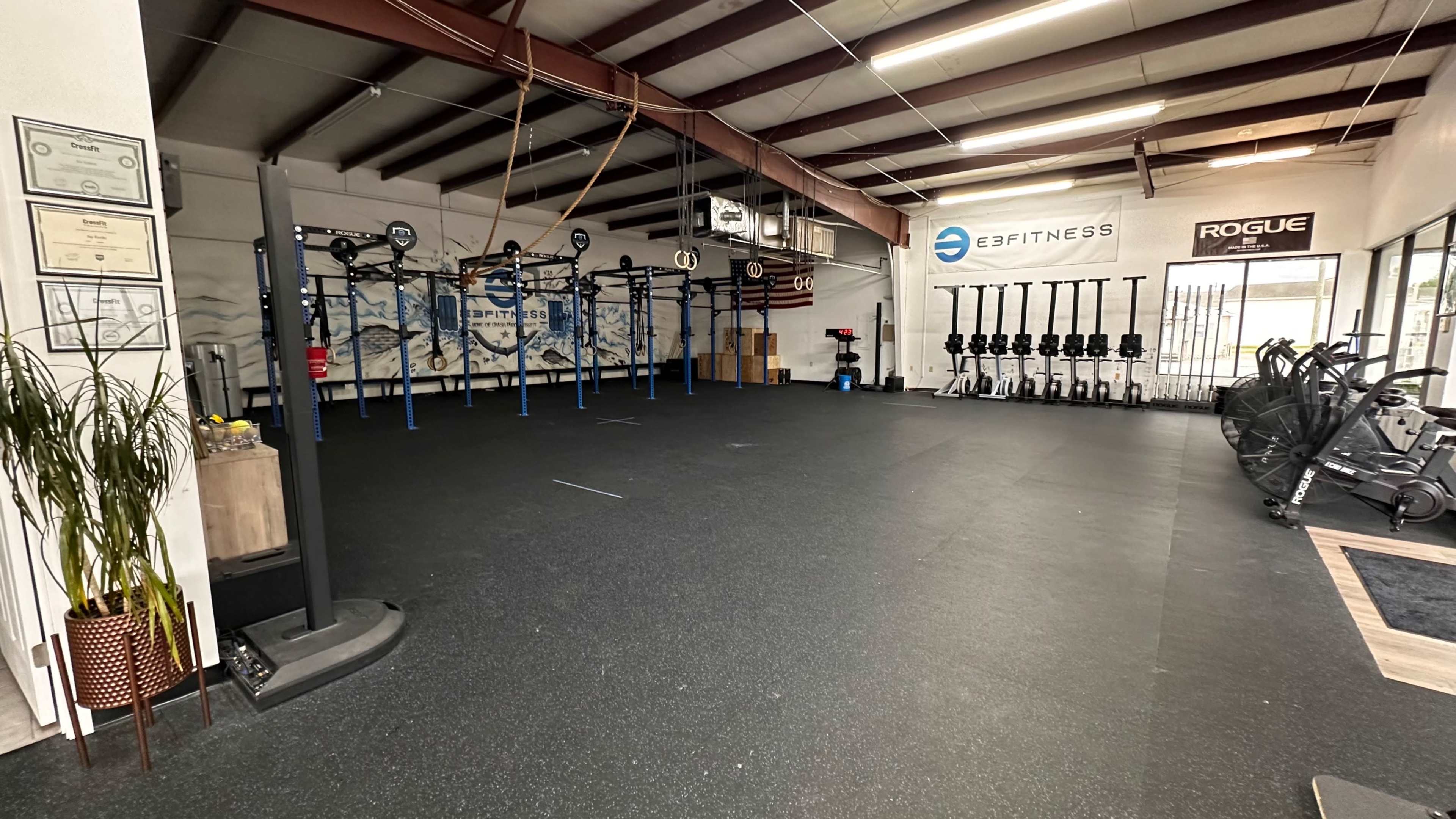 Outskirt of Town CrossFit Gym Image in Salem, Salem, VA