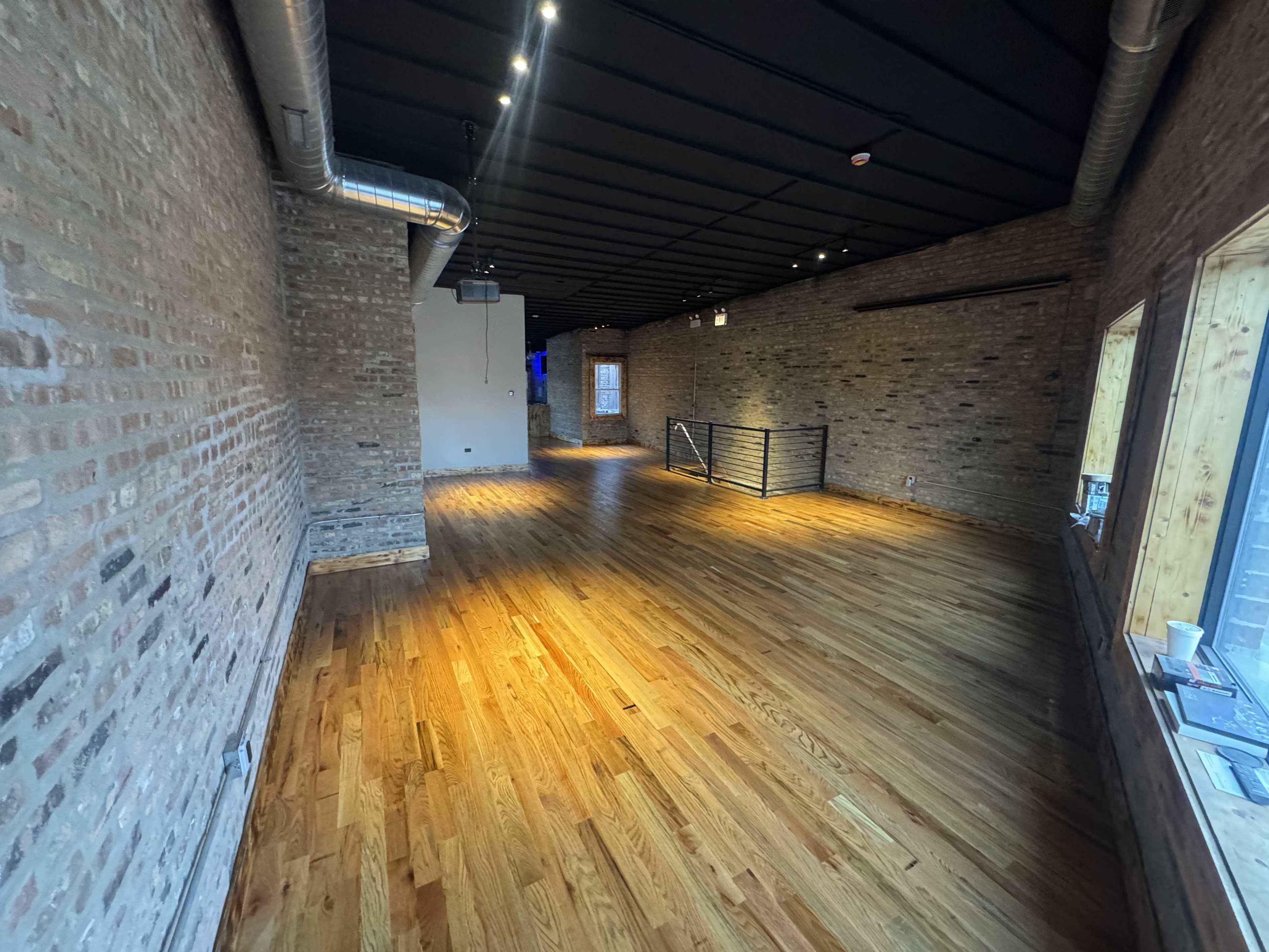 Spacious Modern Lounge for Gatherings and Celebrations Image in North Lawndale, Chicago, IL