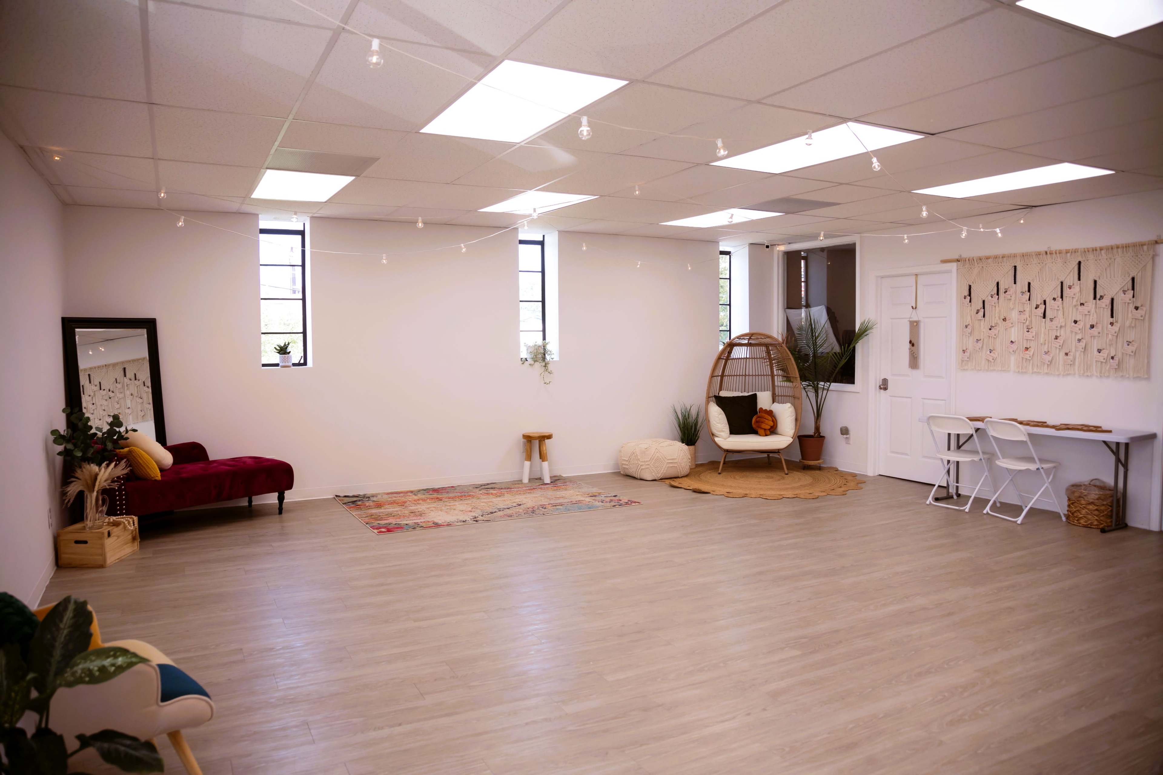 Versatile Meeting Space and Content Studio Image in Knoxville, Knoxville, TN