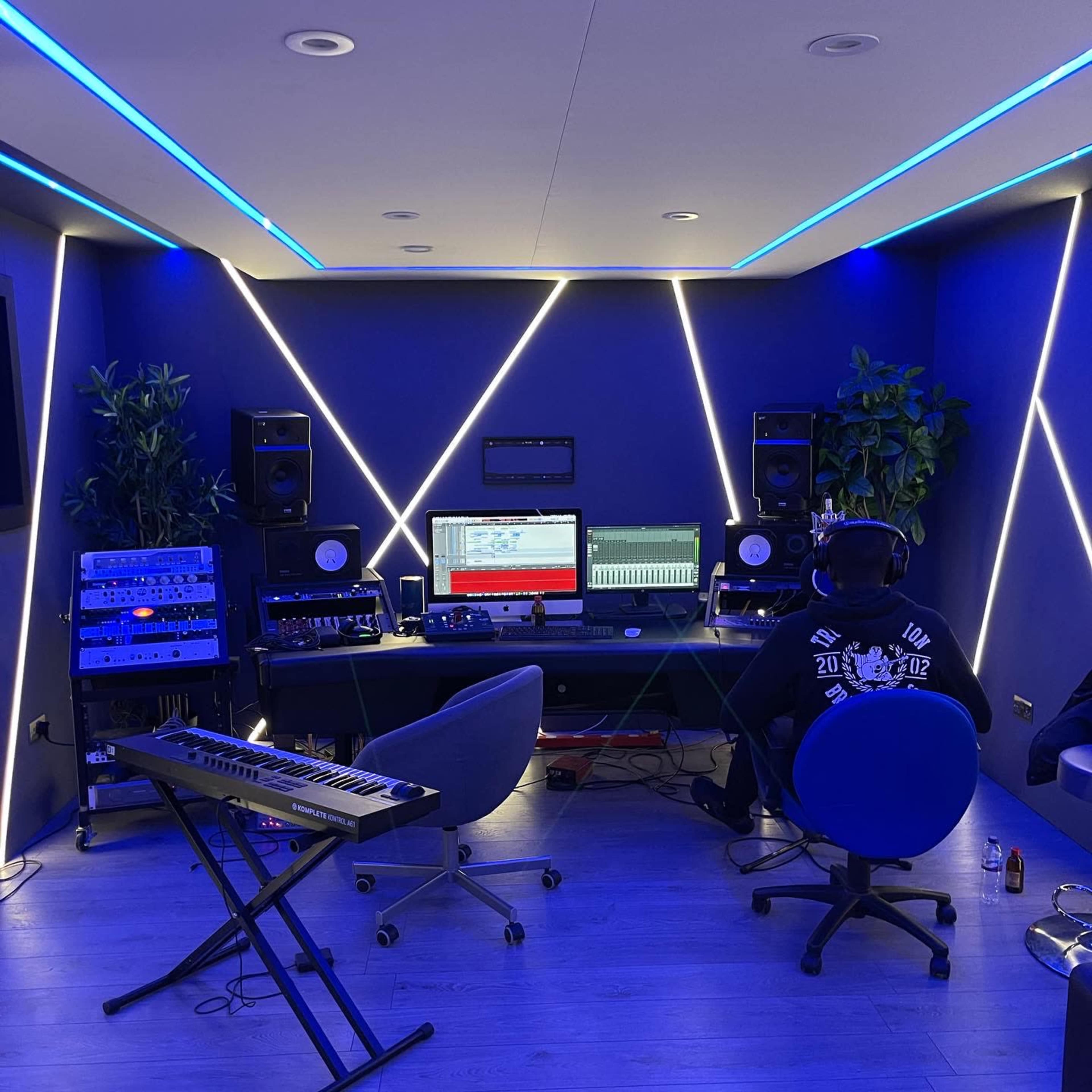 Kews Music Studio | with Engineer Image in Ponders End, London, ENG