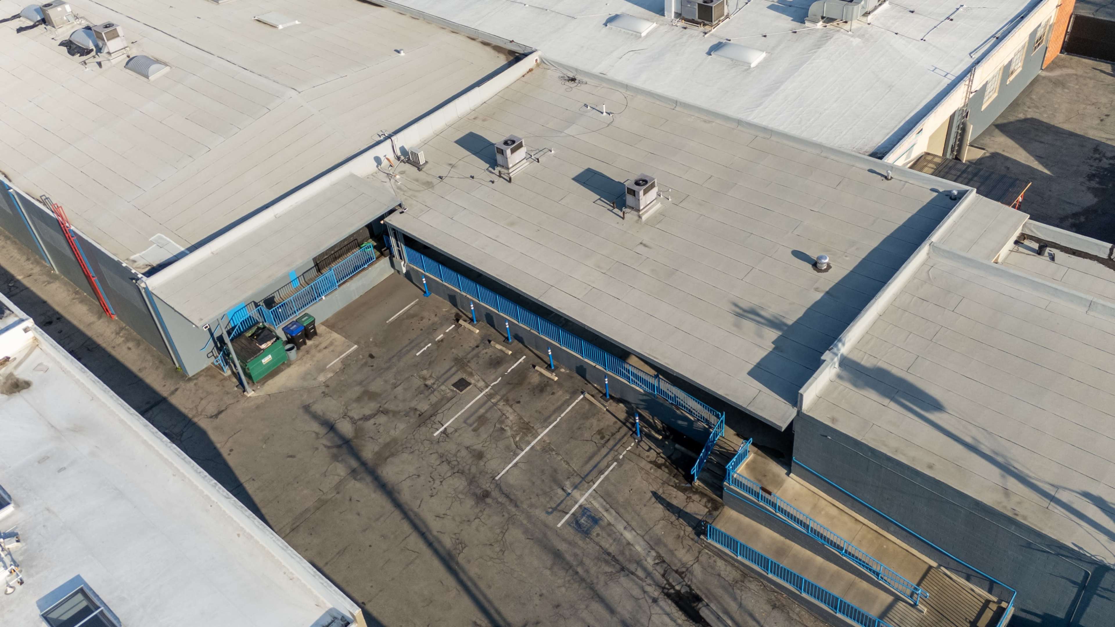 Indoor/Outdoor Backlot, Warehouse, Loading Dock, Parking Lot Image in Burbank, Burbank, CA