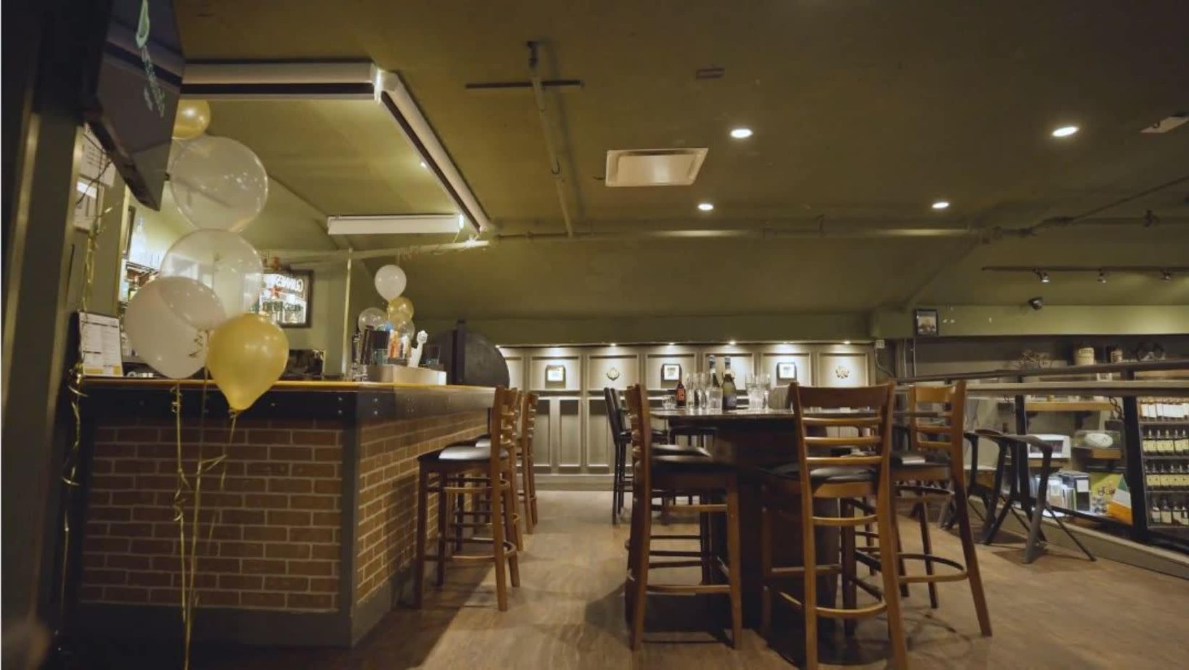 Large Irish Pub in Vancouver's Entertainment District Image in Central Vancouver, Vancouver, BC
