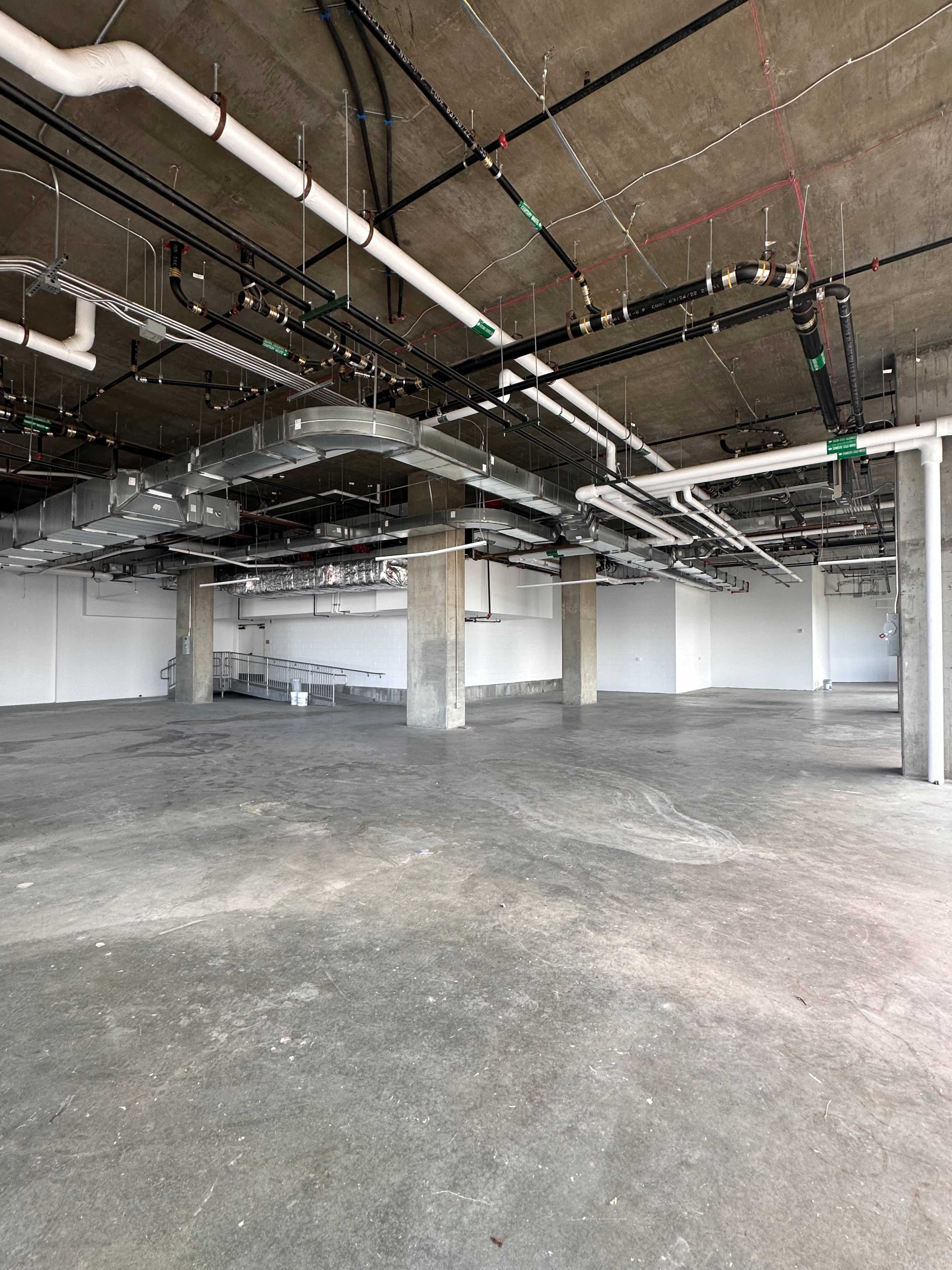 Vacant Retail Space, blank canvas perfect for Retail Pop-Up and Art Shows Image in River North Art District, Denver, CO