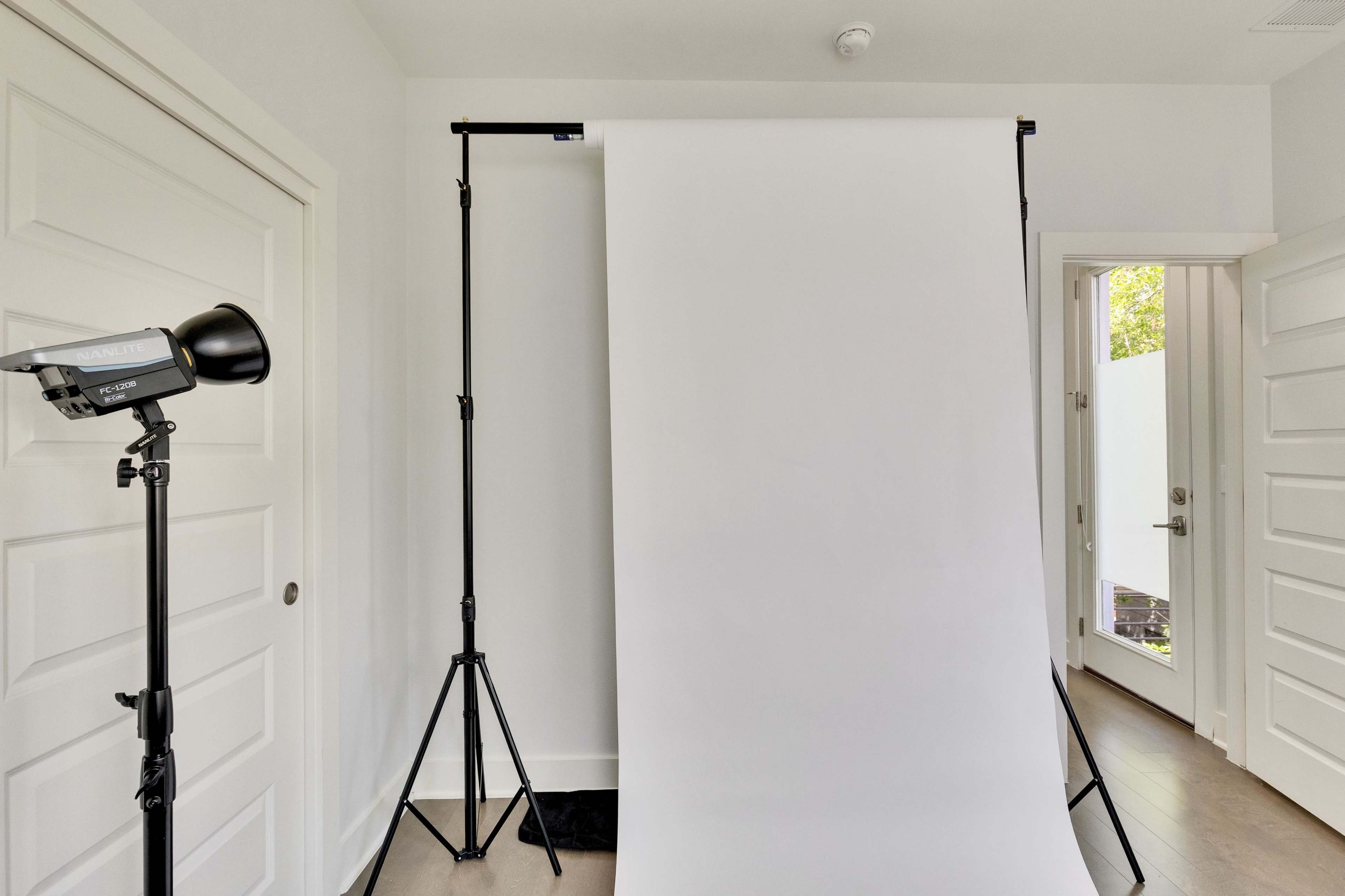Modern East Austin Professionally Staged House Image in Holly, Austin, TX