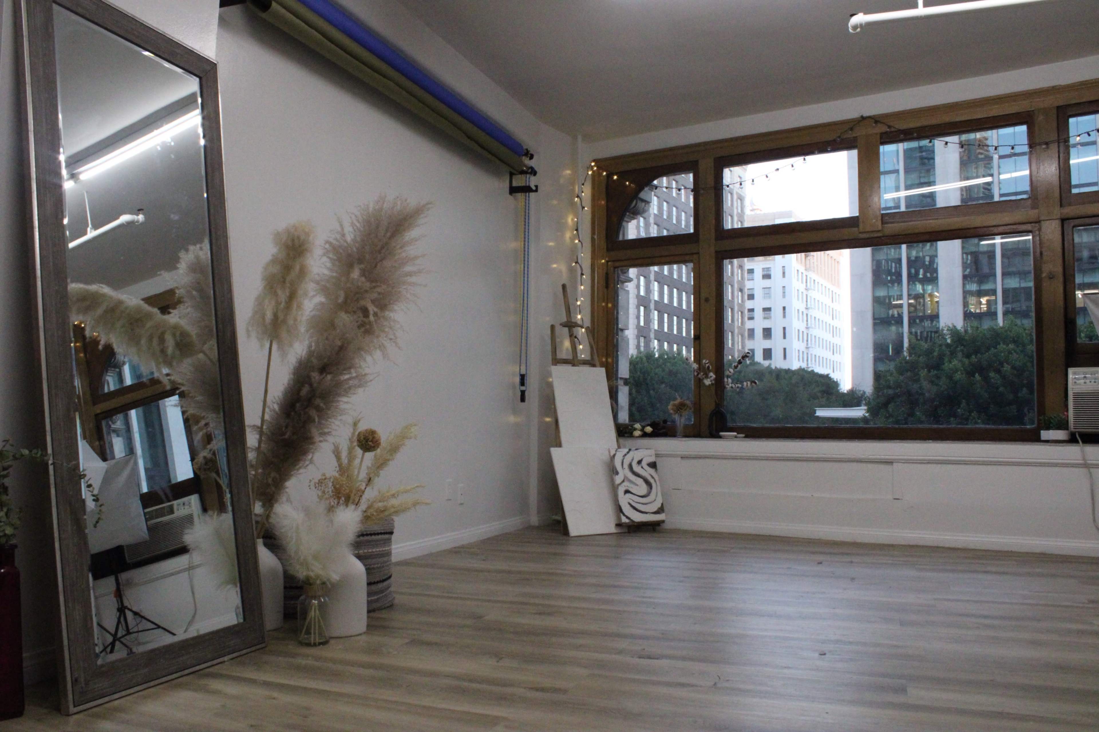 Multipurpose DTLA Creative Studio Loft with Industrial Design Image in Central LA, Los Angeles, CA