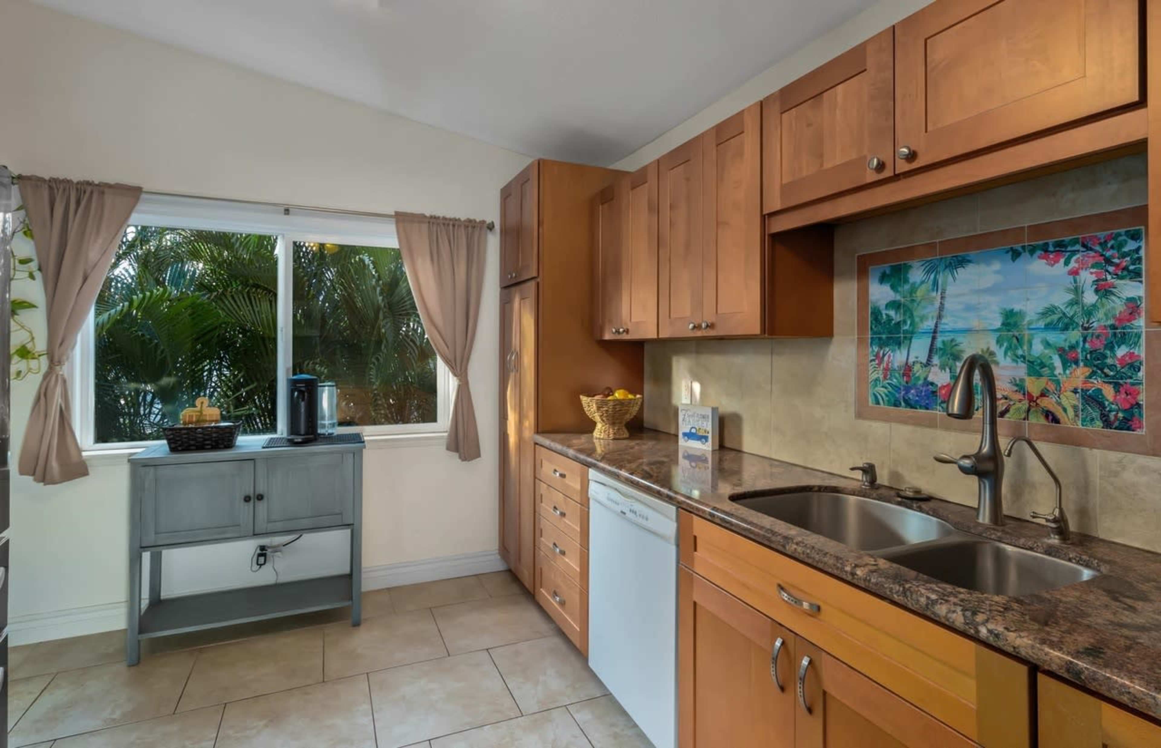 Suburban 3 Bedroom Home with great views Image in Wailea, Kehei, HI