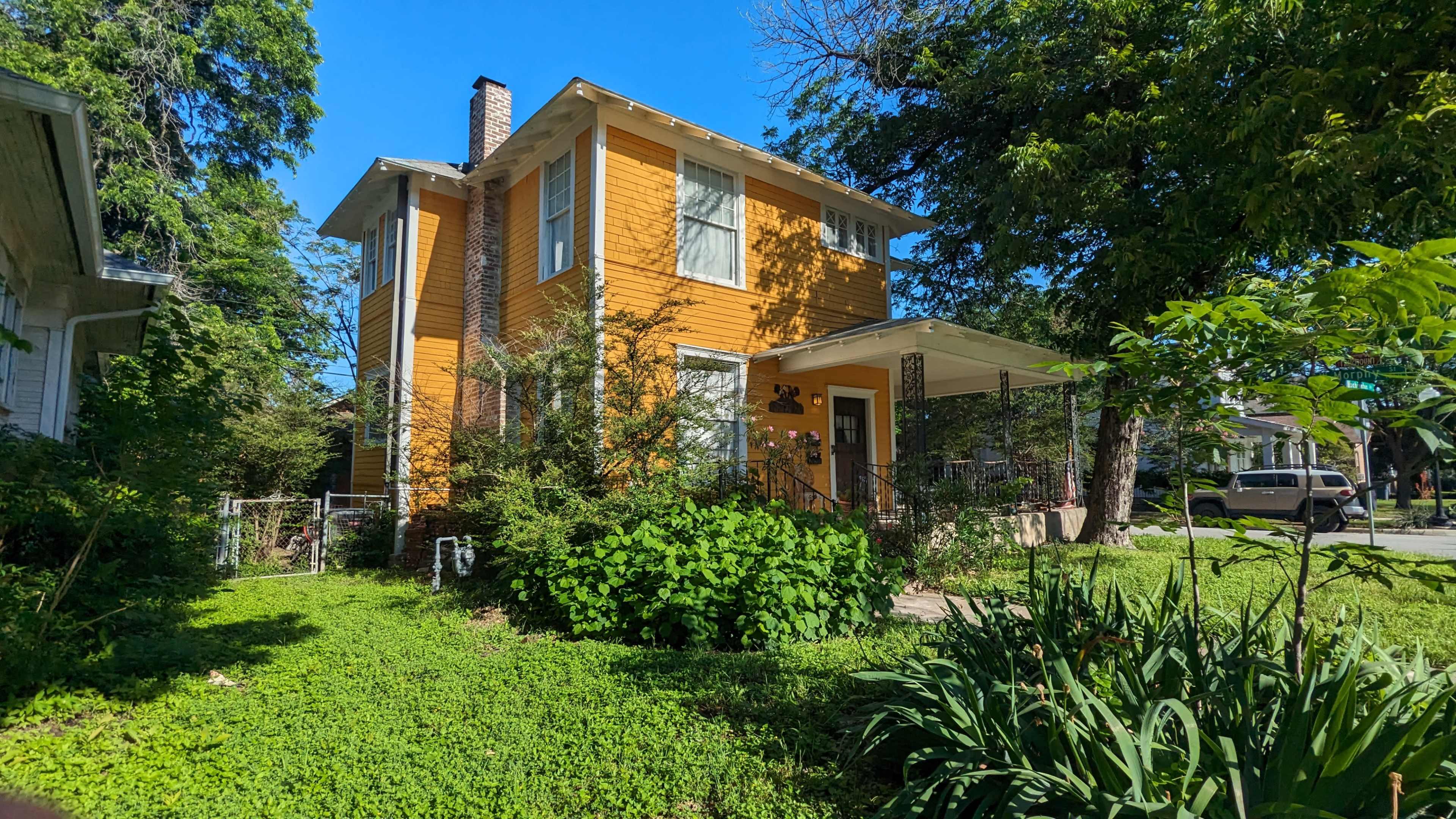 Unique Historic American Foursquare Home in City Center Image in Fairmount, Fort Worth, TX