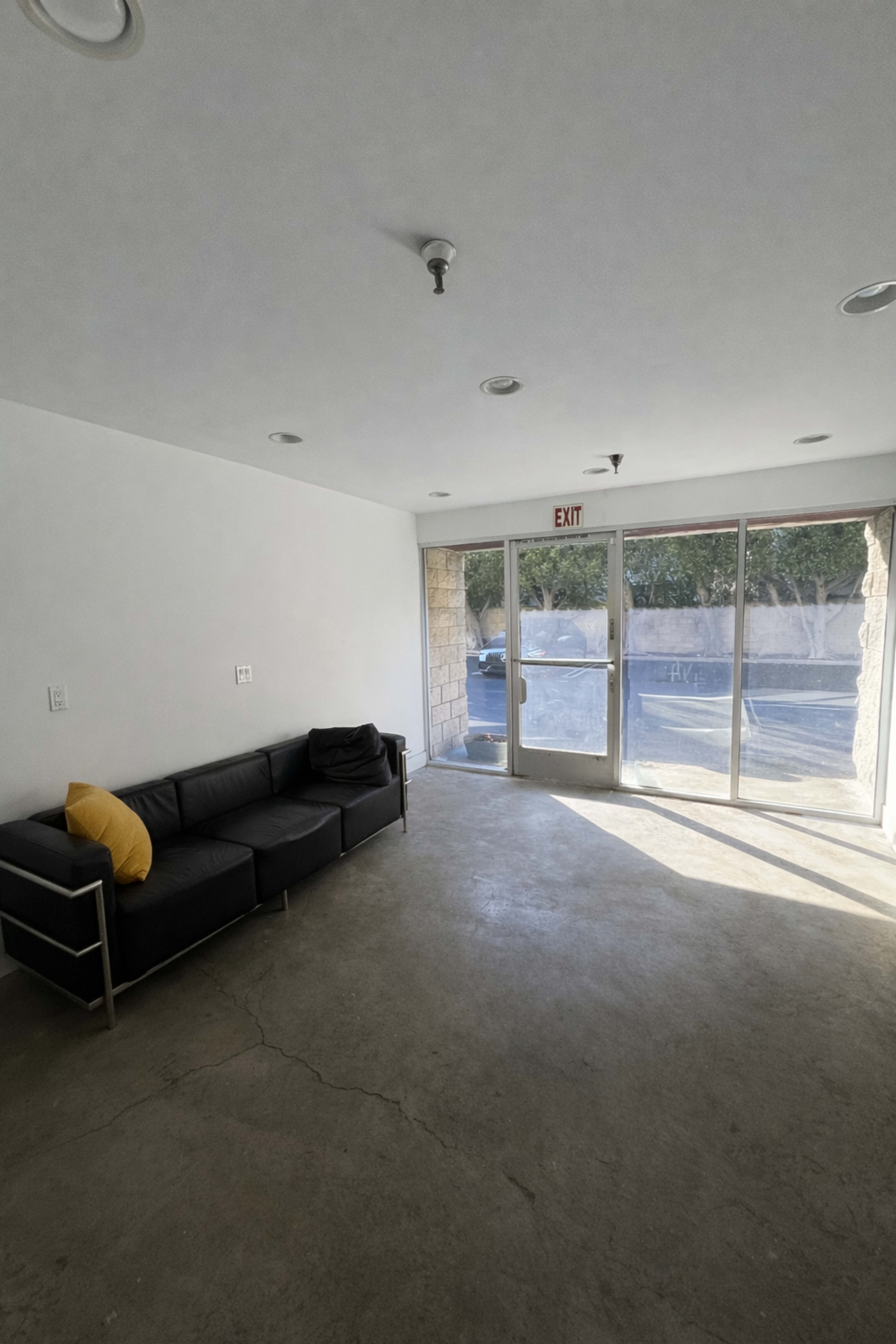 Costa Mesa Front Studio Space in Modern Creative Loft Image in Westside Costa Mesa, Costa Mesa, CA