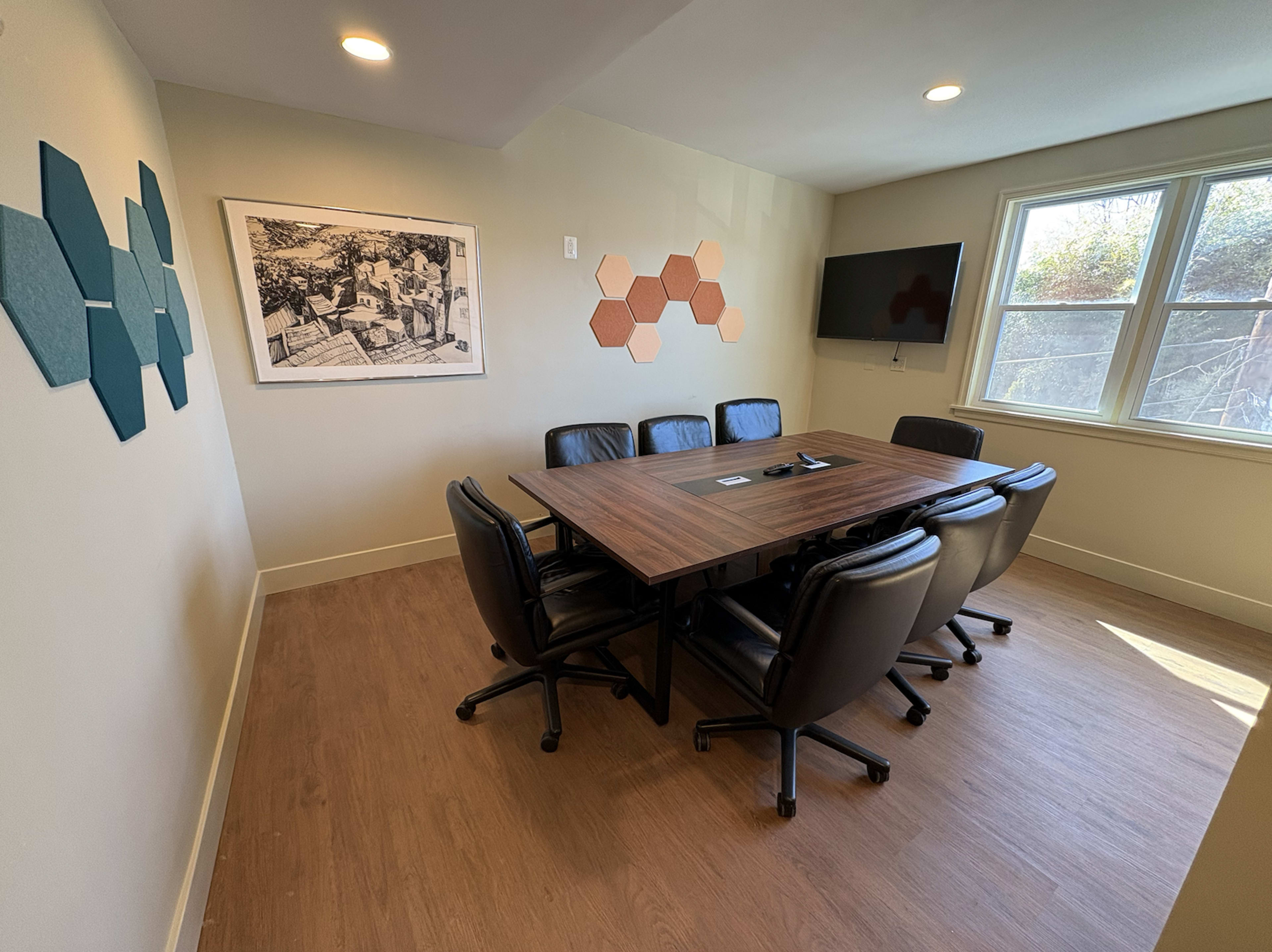 Del Ray Conference Room in Beautifully-designed Co-work Space Image in Del Ray, Alexandria, VA