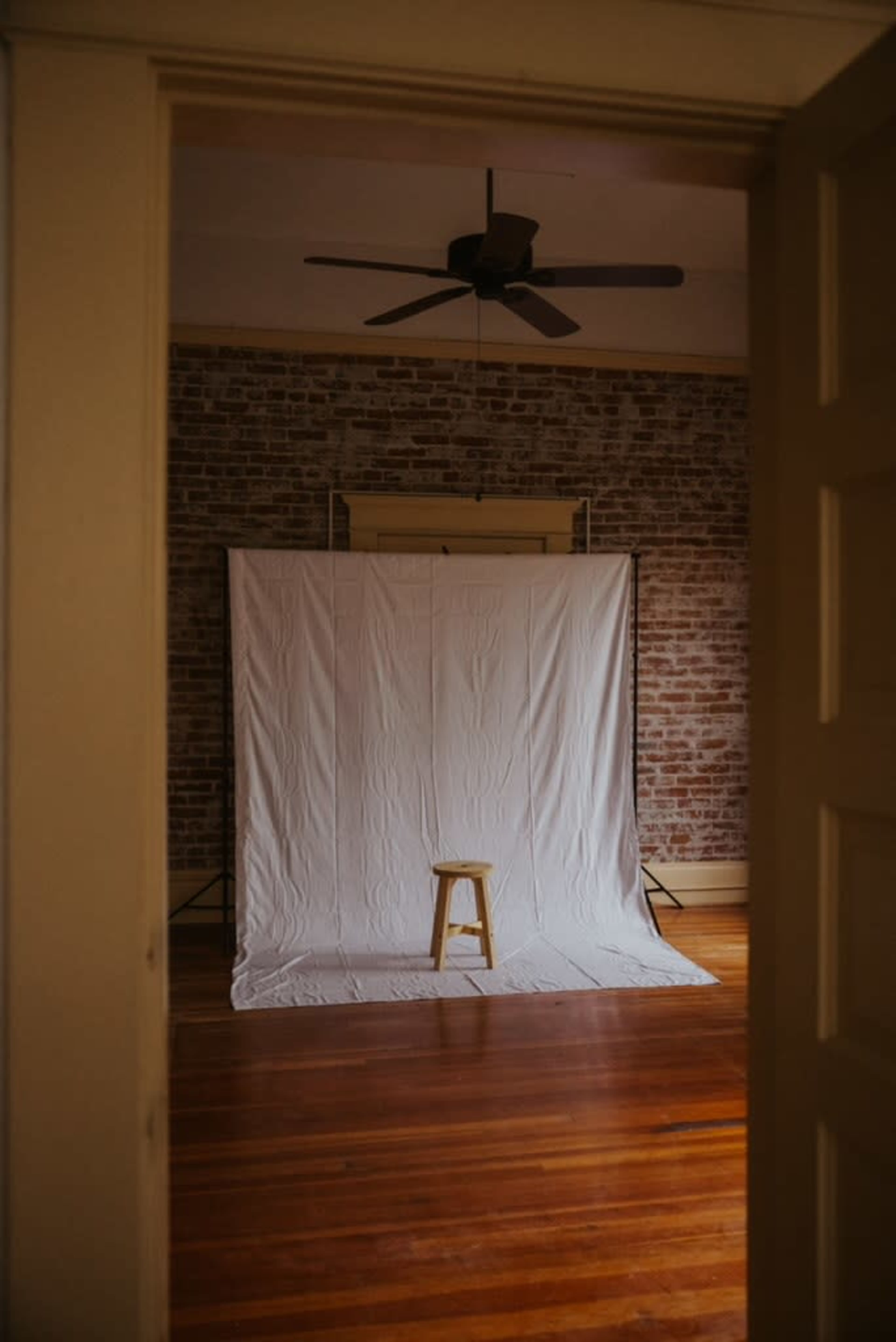 Downtown Studio with Natural Light Image in McMinnville, McMinnville, OR