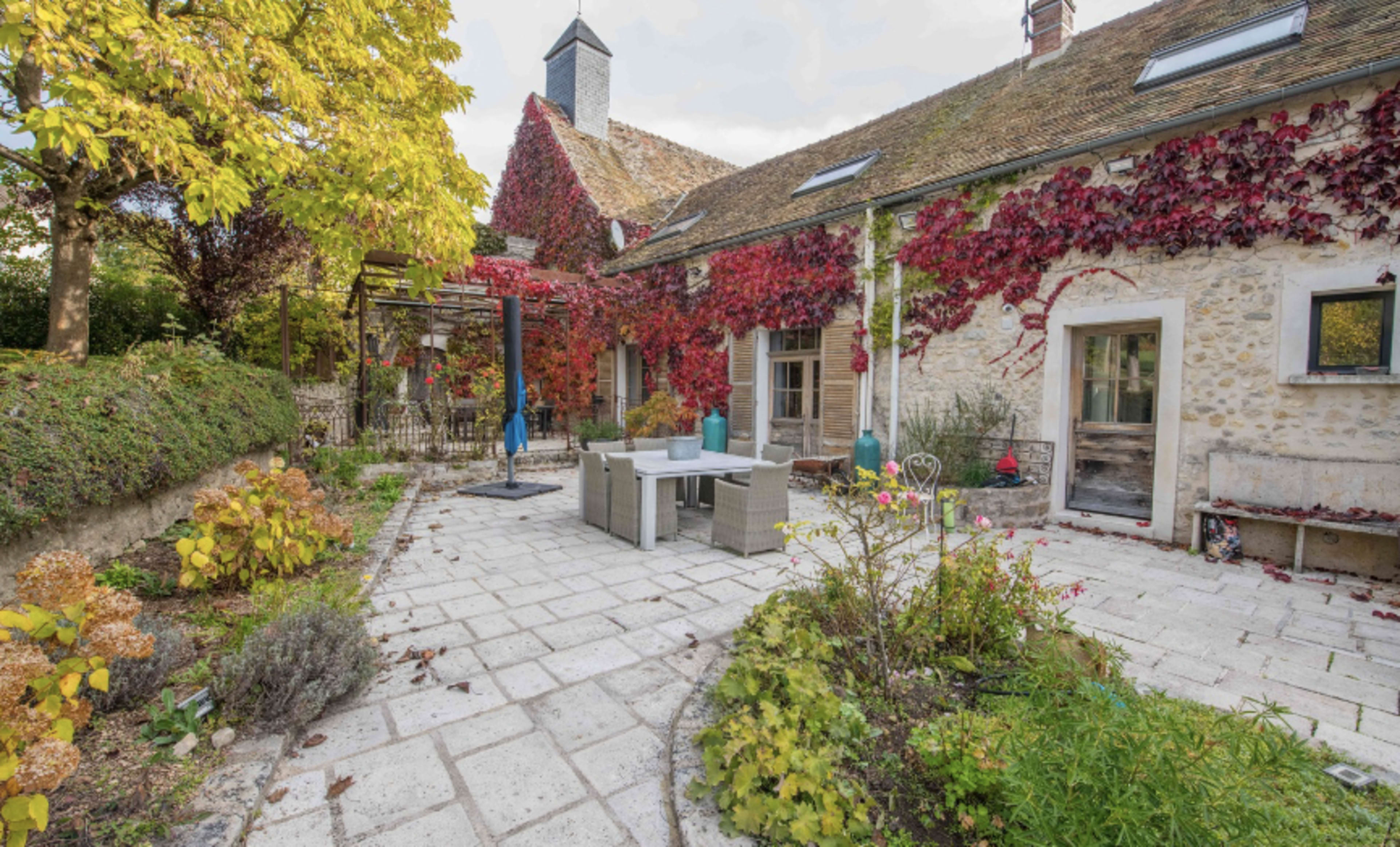 maison moderne avec nature en Essonne Image dans , Villeneuve sur auvers, 