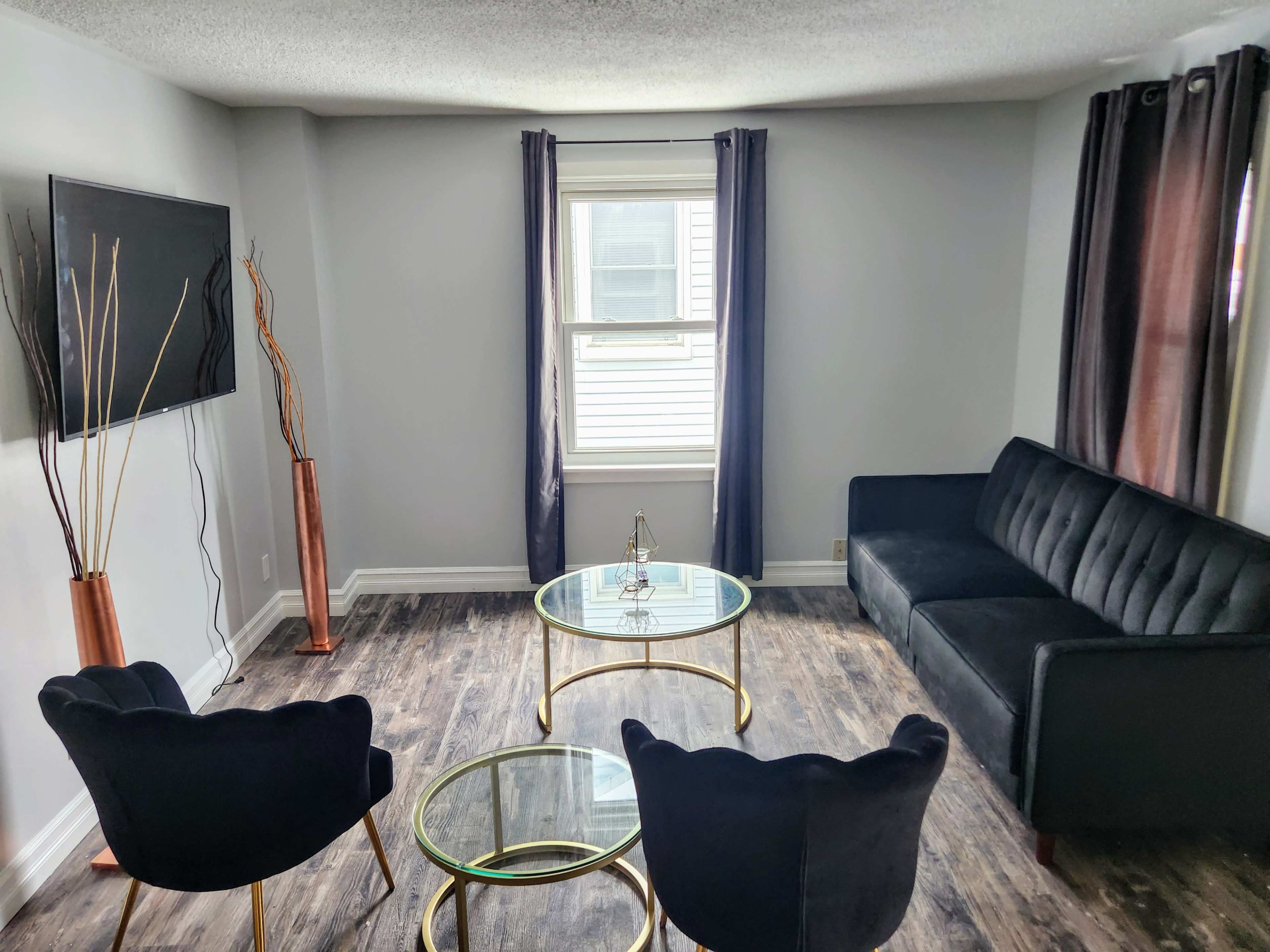 Modern Bright Content Studio in Ajax with Natural Light + Chic Decor Image in Ajax, Ajax, ON