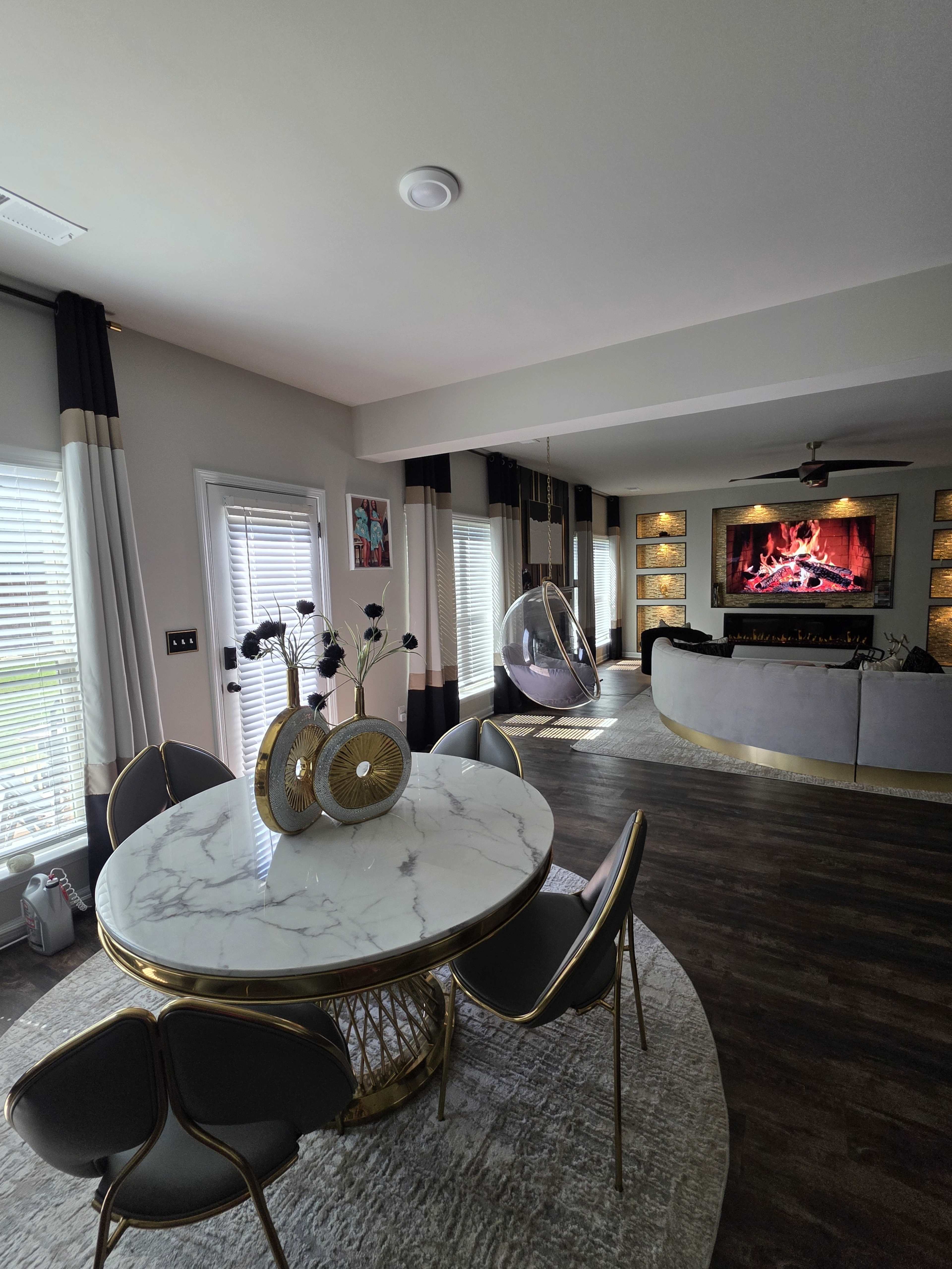 Luxury Modern Content House with Library, Glam Office & Designer Photo Sets Image in South Fulton, Atlanta, GA