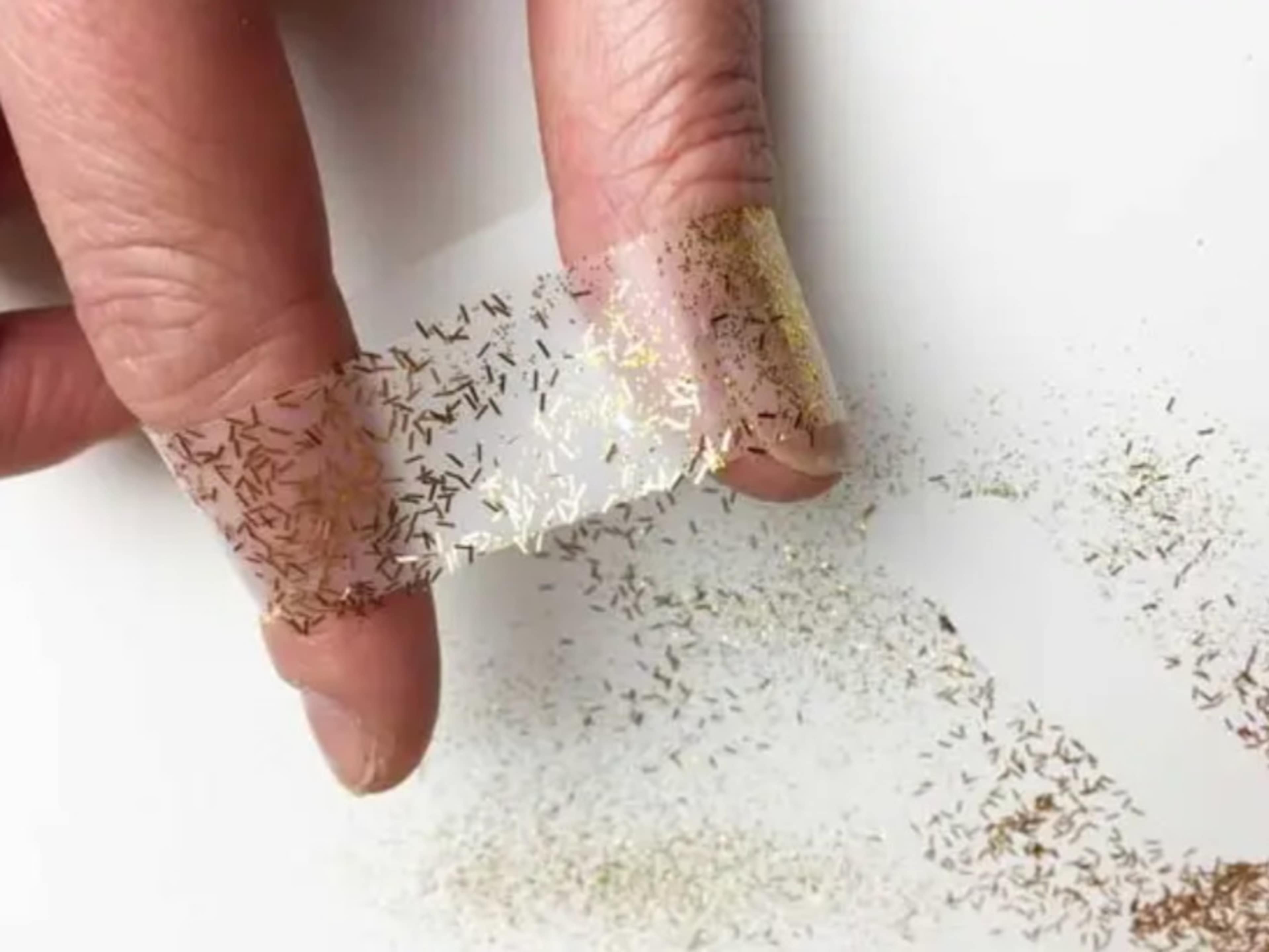 Use of glitter/confetti/feathers/moss/paint